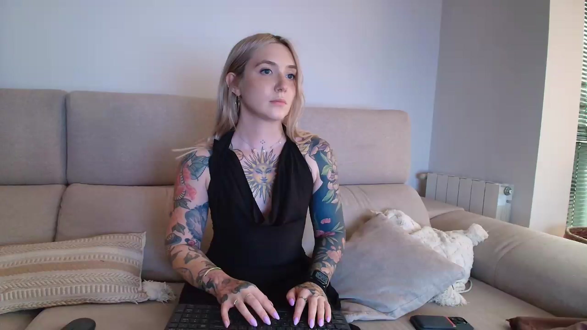 Gallery image thumbnail from Tattoo_bbgirl's myfreecams stream on, 08/14/2026, 20:31 image 13 of 20