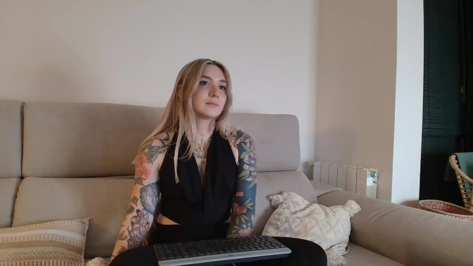 Gallery image thumbnail from Tattoo_bbgirl's myfreecams stream on, 08/14/2026, 20:57 image 16 of 20