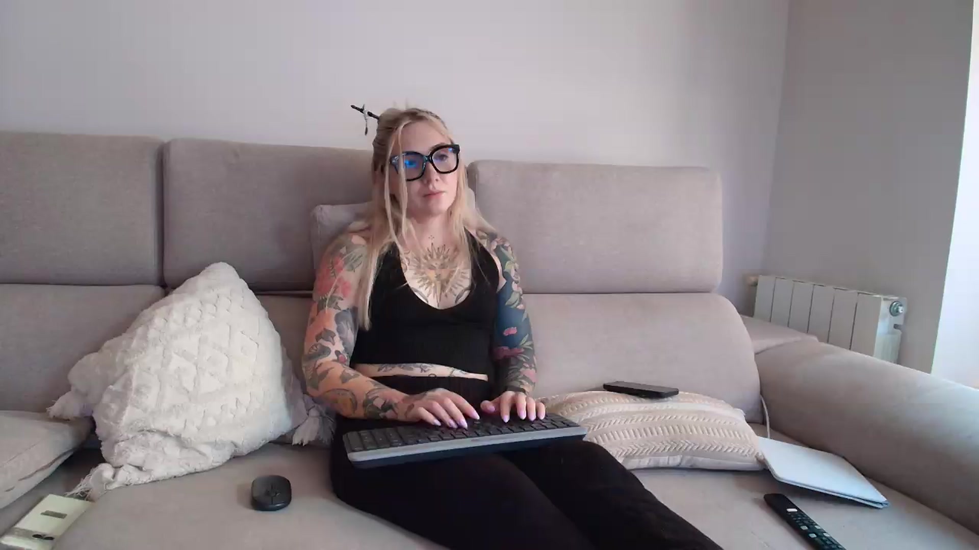 Gallery image thumbnail from Tattoo_bbgirl's myfreecams stream on, 08/22/2026, 19:45 image 7 of 20