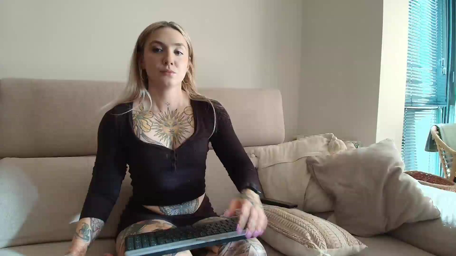 Gallery image thumbnail from Tattoo_bbgirl's myfreecams stream on, 08/25/2026, 17:58 image 8 of 20
