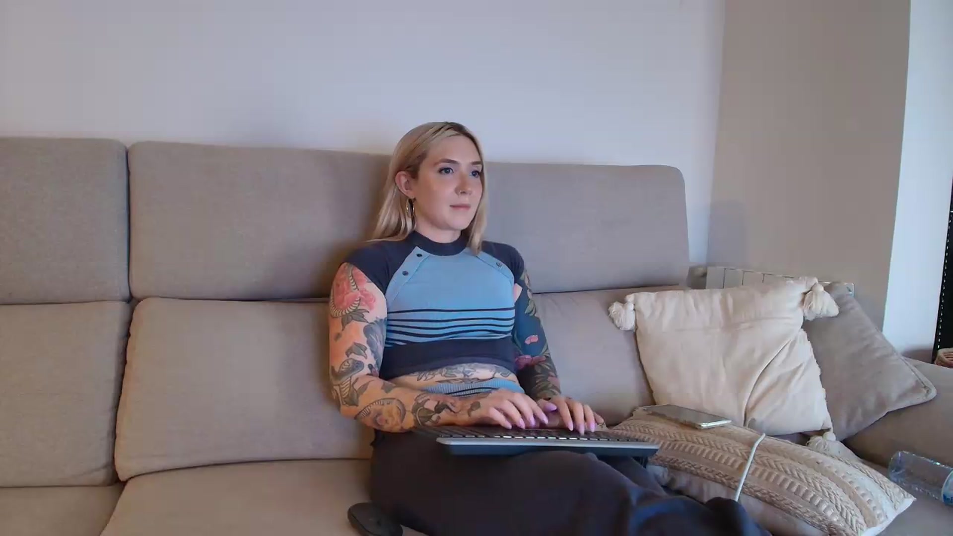 Gallery image thumbnail from Tattoo_bbgirl's myfreecams stream on, 08/26/2026, 19:18 image 15 of 20