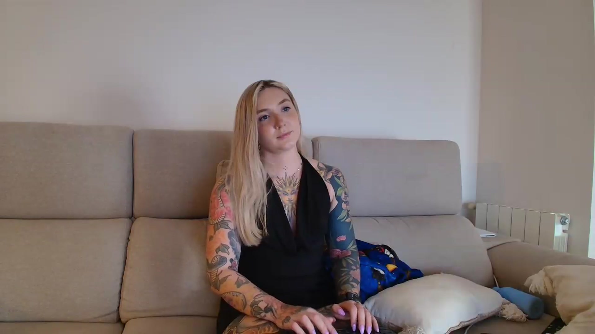 Gallery image thumbnail from Tattoo_bbgirl's myfreecams stream on, 08/28/2026, 21:04 image 14 of 20