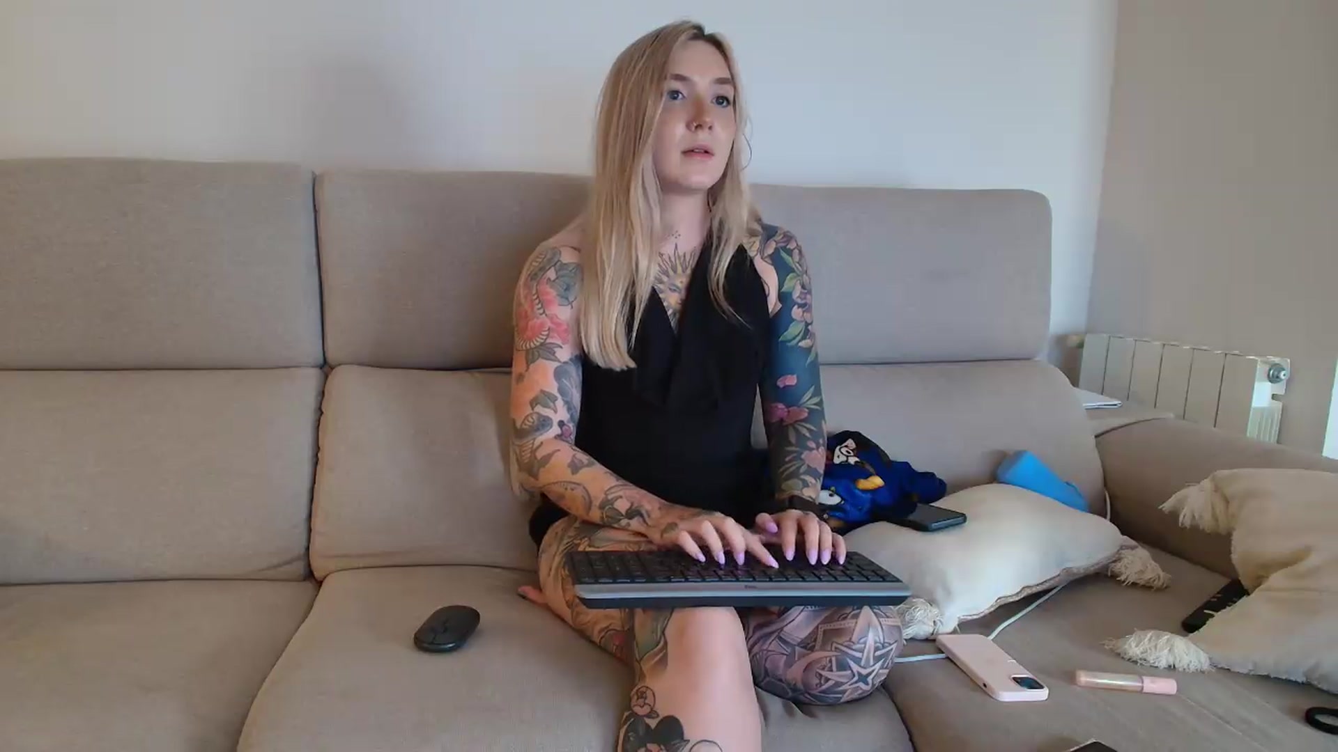 Gallery image thumbnail from Tattoo_bbgirl's myfreecams stream on, 08/28/2026, 22:45 image 6 of 20