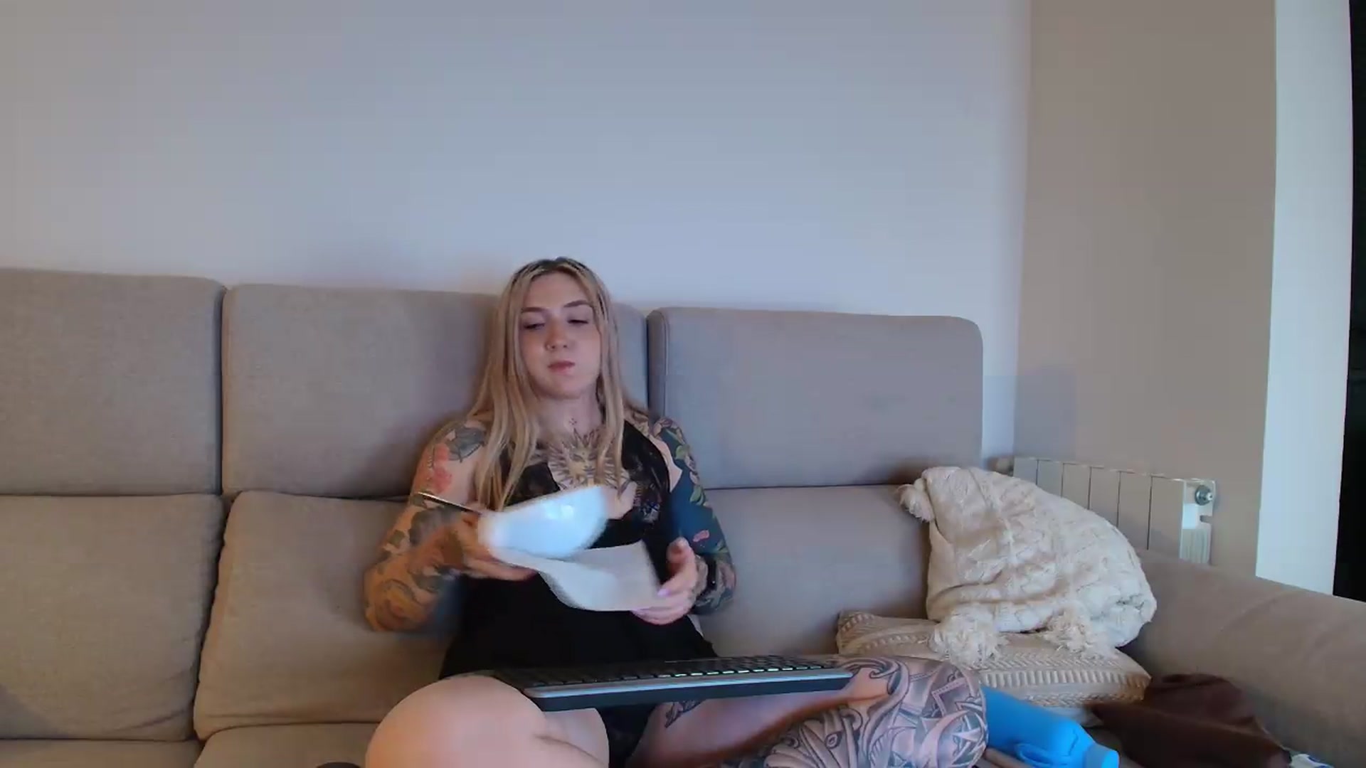 Gallery image thumbnail from Tattoo_bbgirl's myfreecams stream on, 08/31/2026, 21:12 image 9 of 20