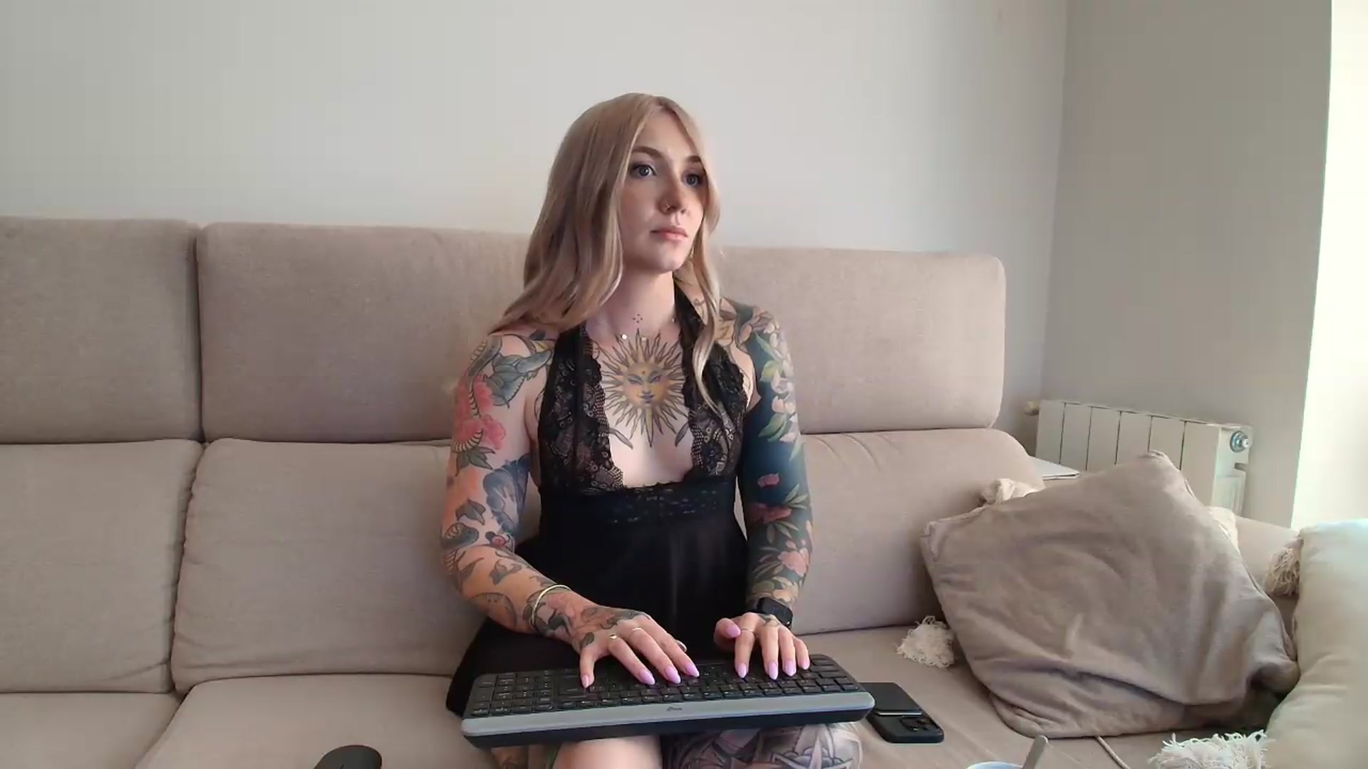 Gallery image thumbnail from Tattoo_bbgirl's myfreecams stream on, 09/05/2026, 13:59 image 14 of 20