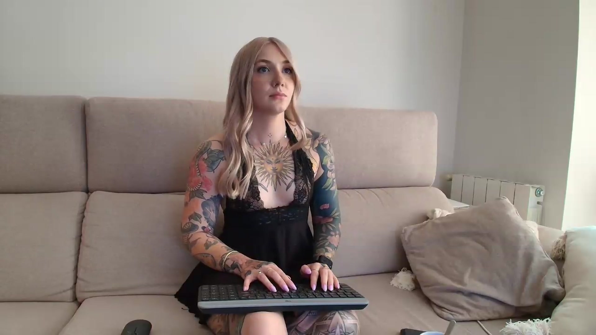 Gallery image thumbnail from Tattoo_bbgirl's myfreecams stream on, 09/05/2026, 13:59 image 8 of 20