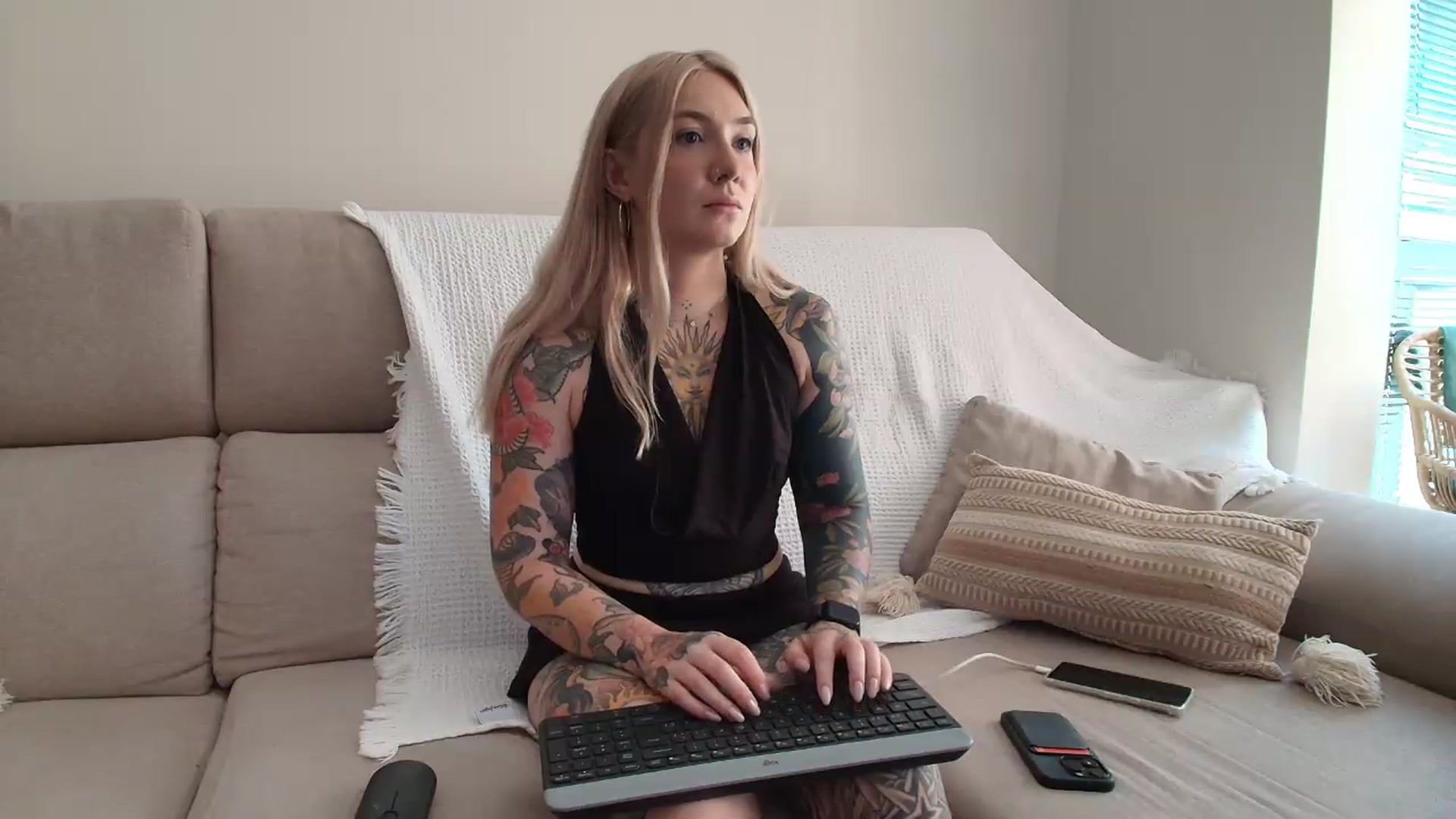 Gallery image thumbnail from Tattoo_bbgirl's myfreecams stream on, 09/21/2026, 13:03 image 9 of 20