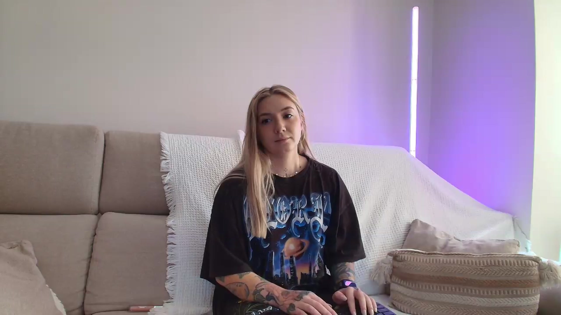 Gallery image thumbnail from Tattoo_bbgirl's myfreecams stream on, 09/23/2026, 13:07 image 13 of 20