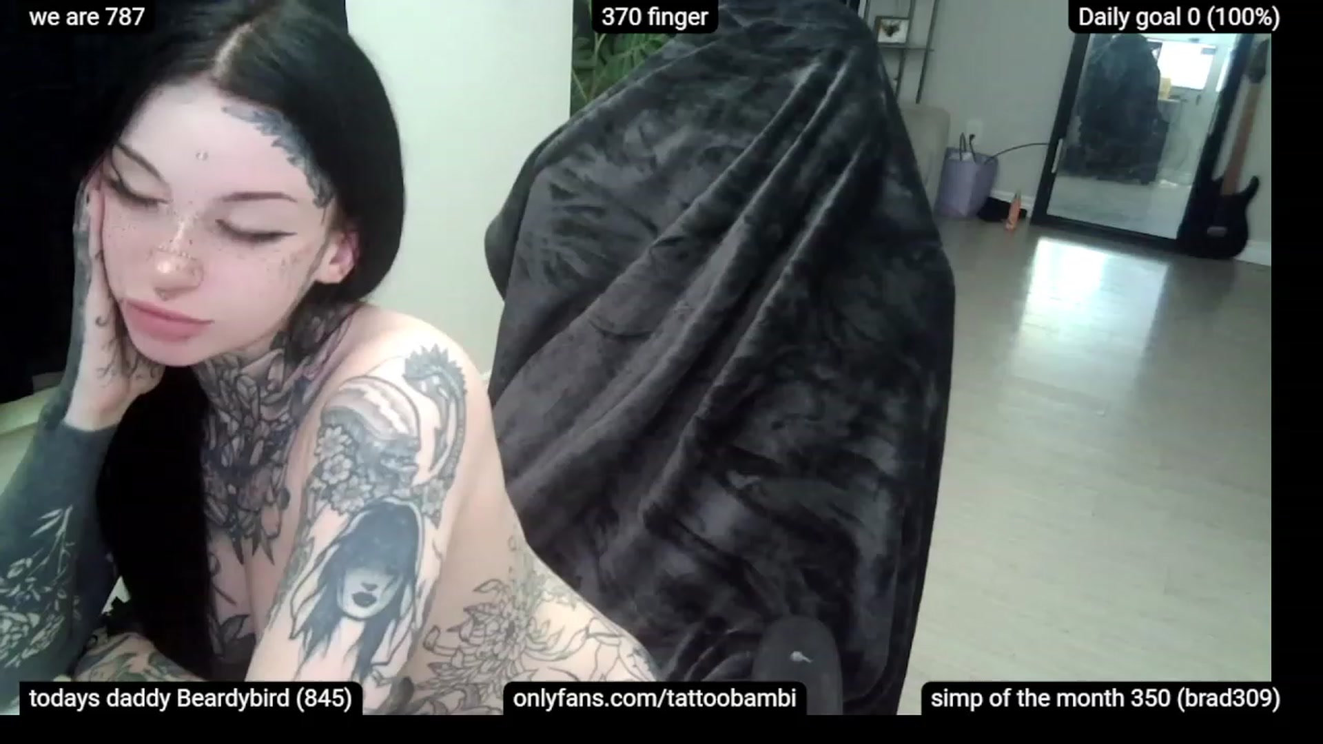 Gallery image thumbnail from Tattoobambi's myfreecams stream on, 12/02/2022, 06:33 image 2 of 20