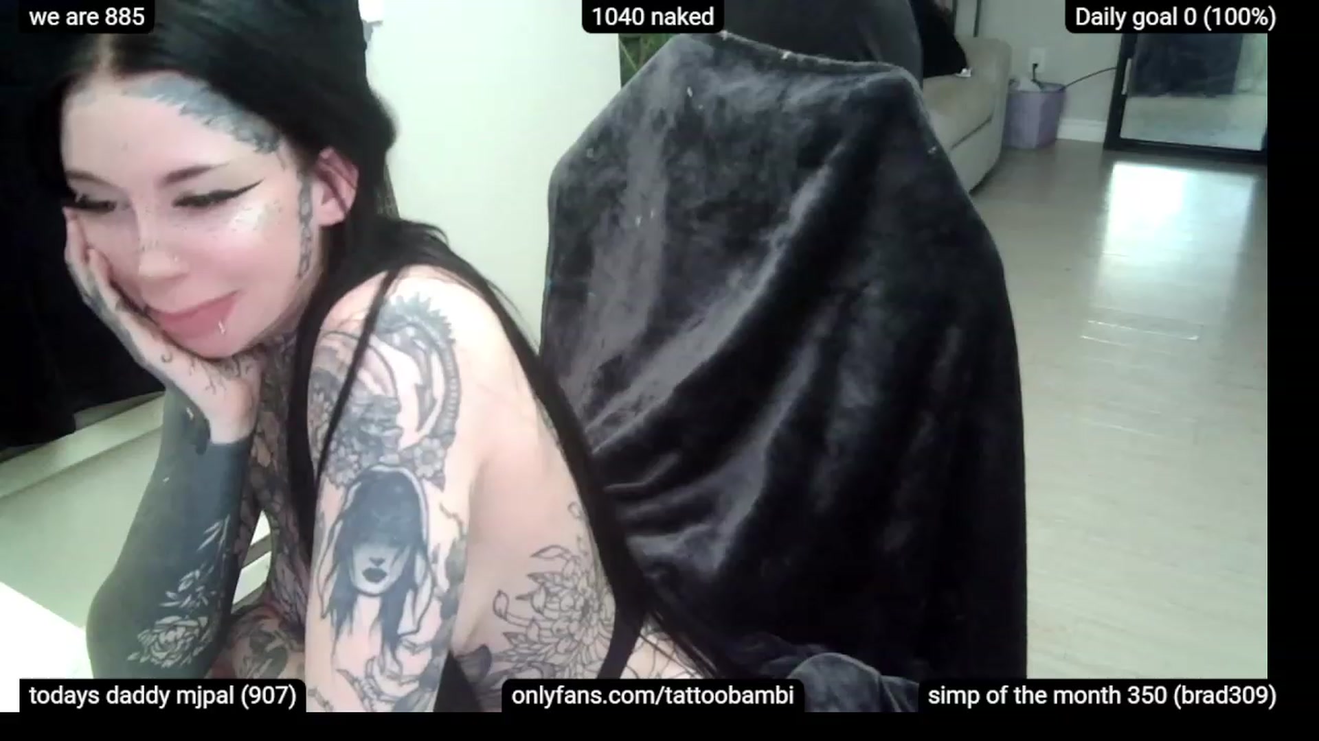 Gallery image thumbnail from Tattoobambi's myfreecams stream on, 12/04/2022, 03:10 image 15 of 20