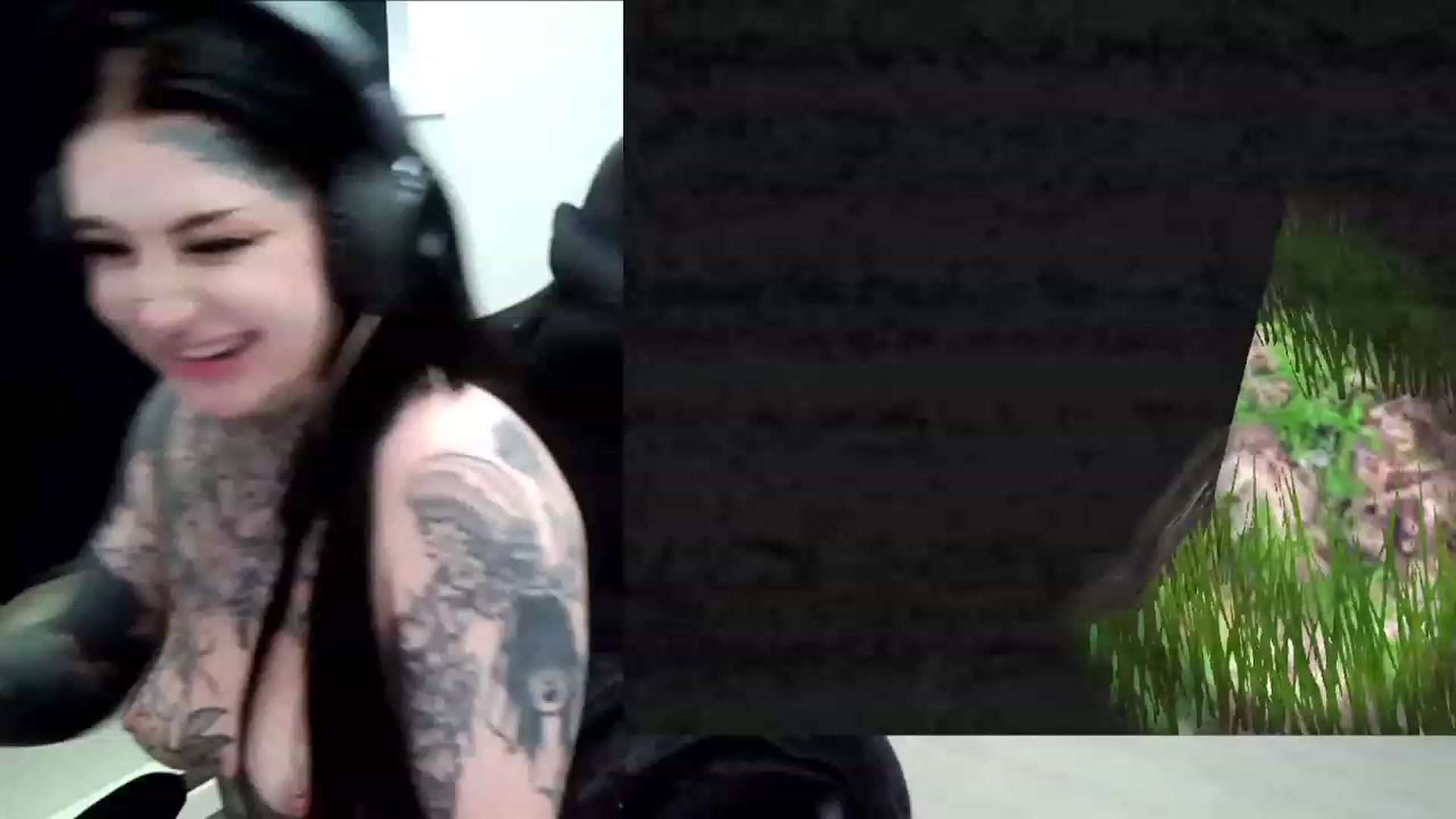 Gallery image thumbnail from Tattoobambi's myfreecams stream on, 12/23/2022, 05:26 image 10 of 20