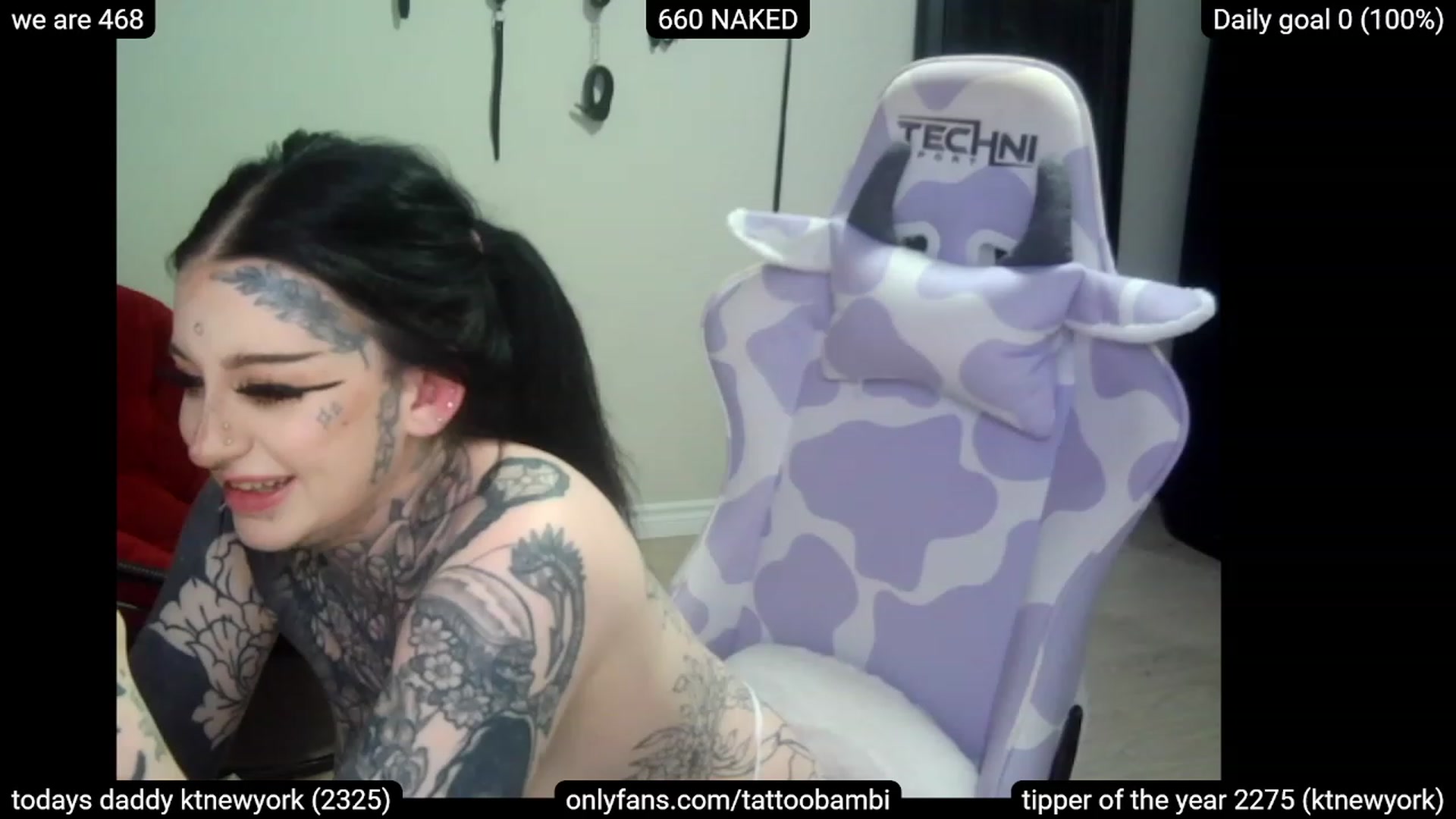 Gallery image thumbnail from Tattoobambi's myfreecams stream on, 03/30/2023, 03:56 image 6 of 20