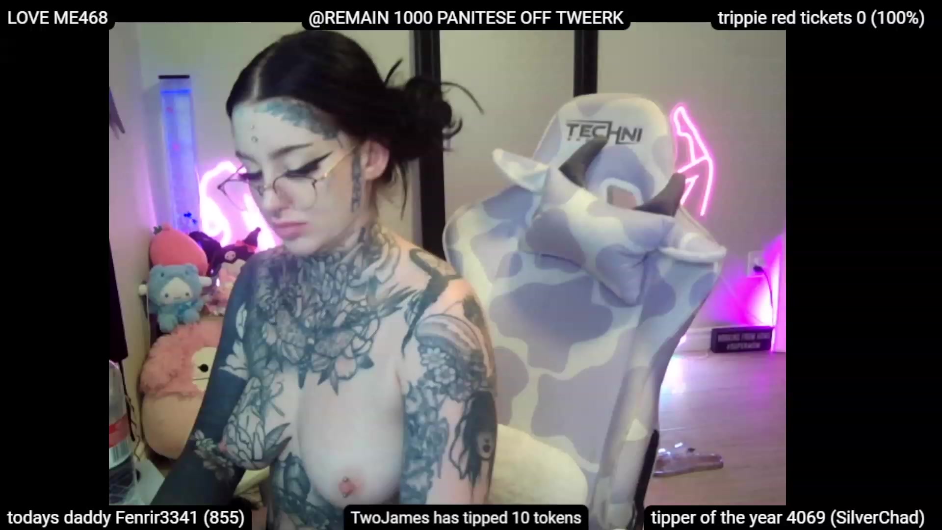 Gallery image thumbnail from Tattoobambi's myfreecams stream on, 07/12/2023, 01:27 image 2 of 20