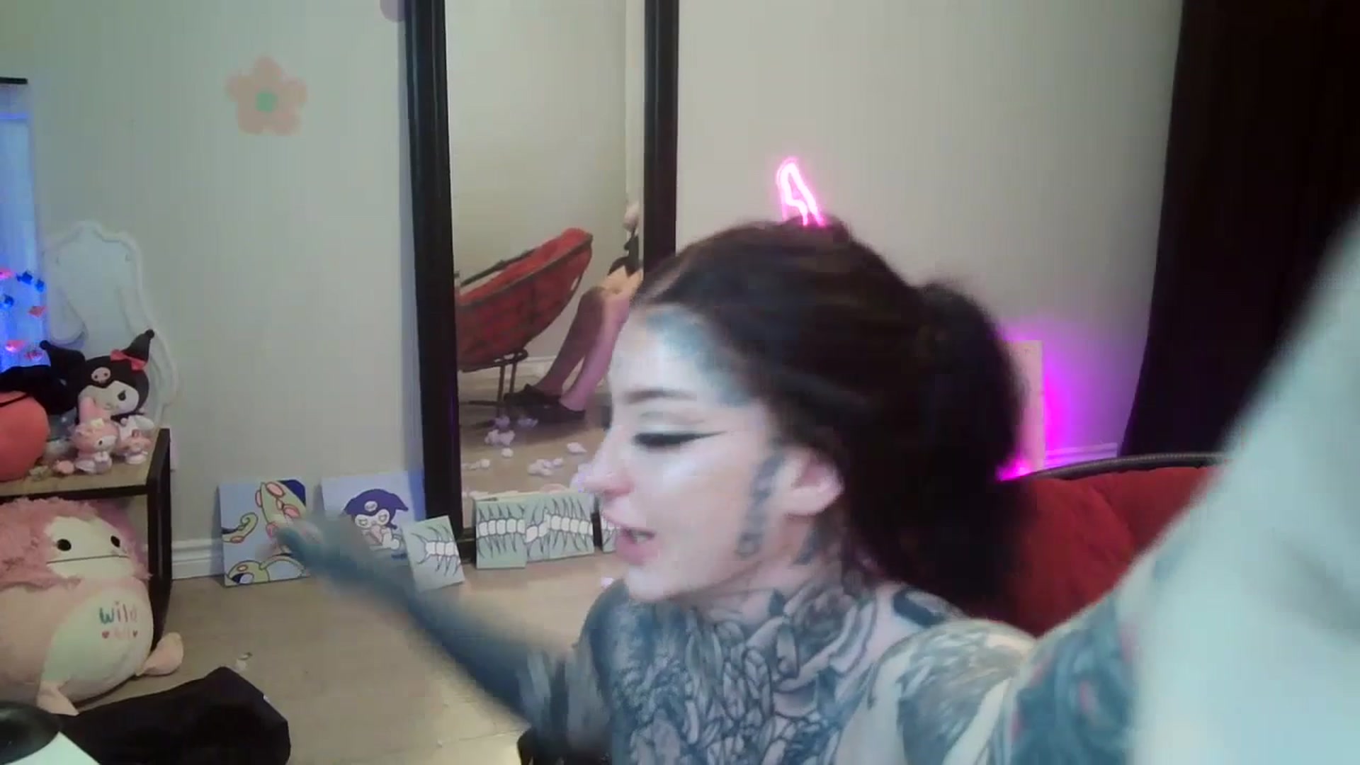 Gallery image thumbnail from Tattoobambi's myfreecams stream on, 07/15/2023, 05:17 image 19 of 20