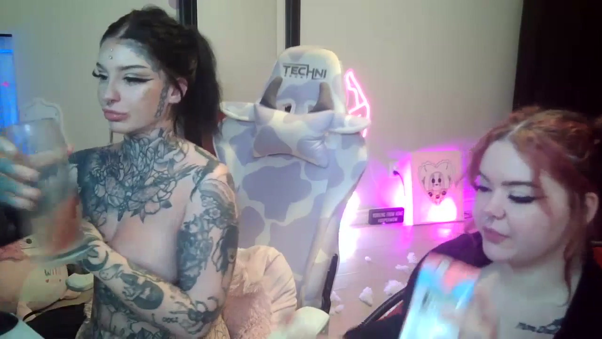 Gallery image thumbnail from Tattoobambi's myfreecams stream on, 07/15/2023, 05:17 image 10 of 20