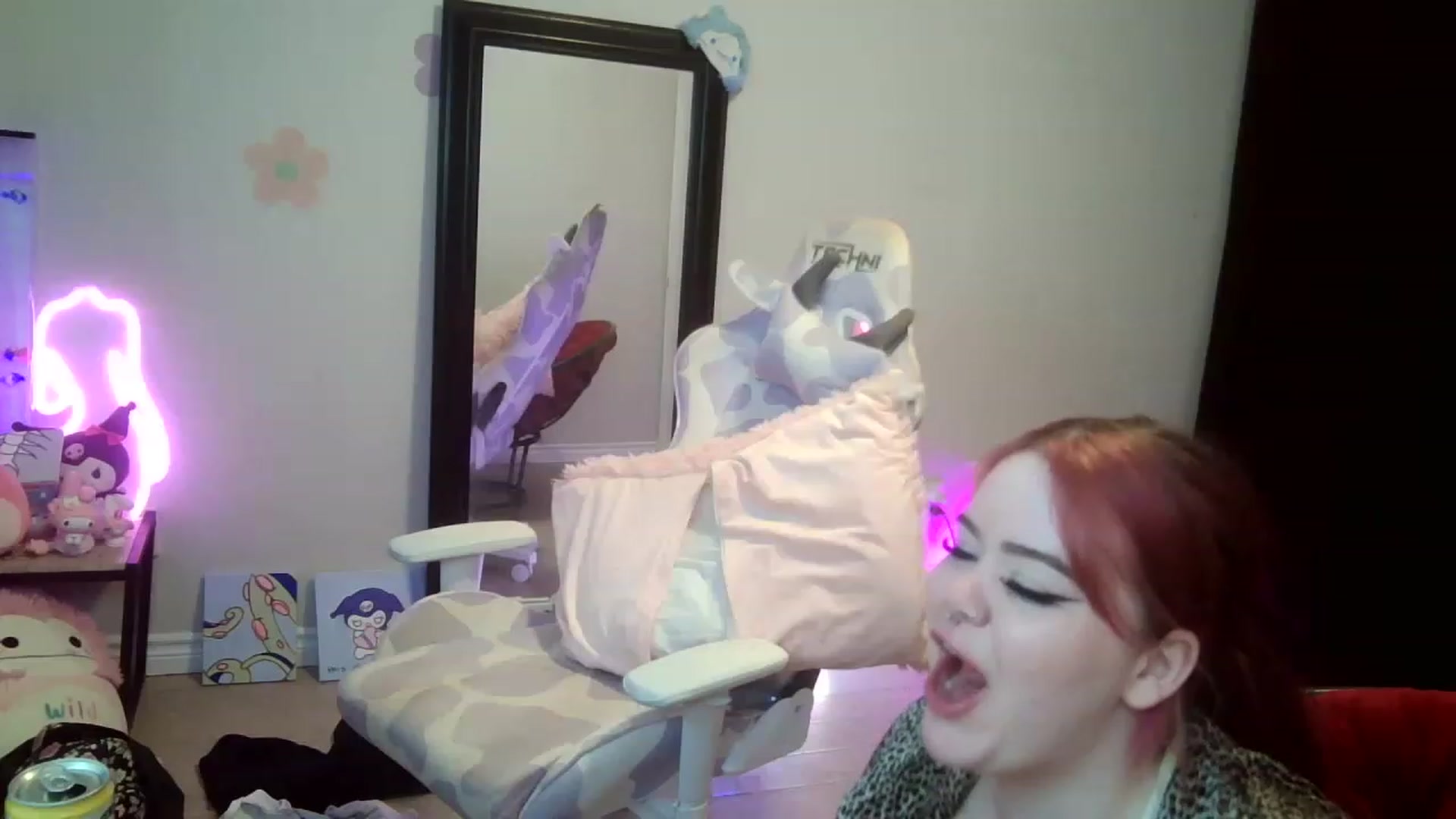 Gallery image thumbnail from Tattoobambi's myfreecams stream on, 07/17/2023, 07:15 image 16 of 20