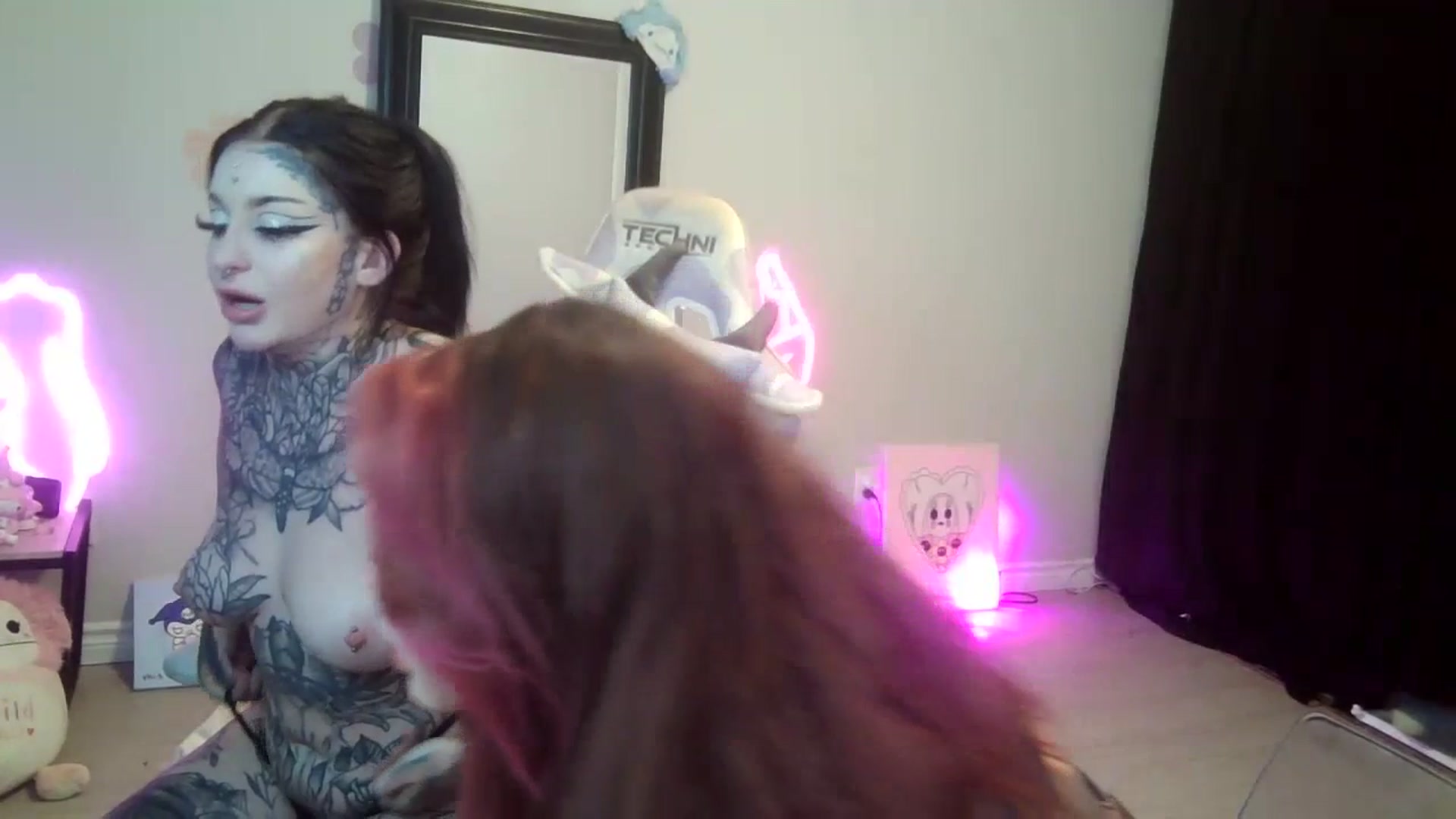 Gallery image thumbnail from Tattoobambi's myfreecams stream on, 07/19/2023, 07:26 image 3 of 20