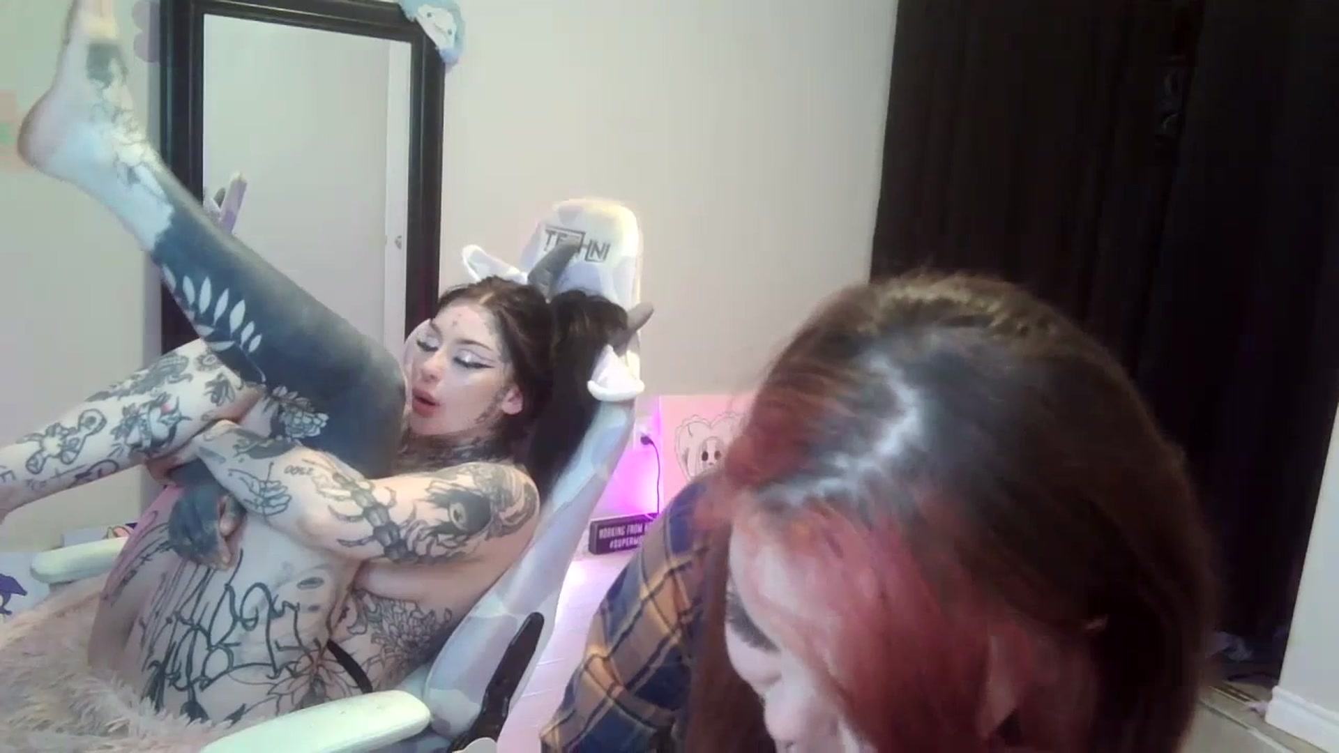 Gallery image thumbnail from Tattoobambi's myfreecams stream on, 07/19/2023, 07:56 image 18 of 20
