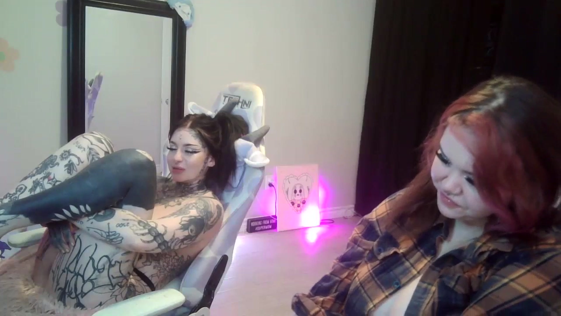 Gallery image thumbnail from Tattoobambi's myfreecams stream on, 07/19/2023, 07:56 image 19 of 20