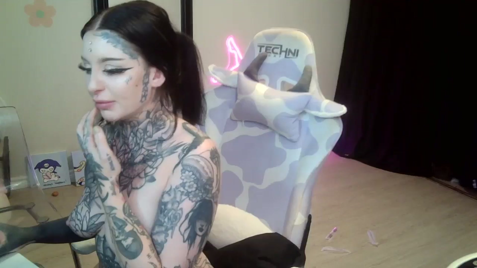 Gallery image thumbnail from Tattoobambi's myfreecams stream on, 07/24/2023, 02:11 image 20 of 20