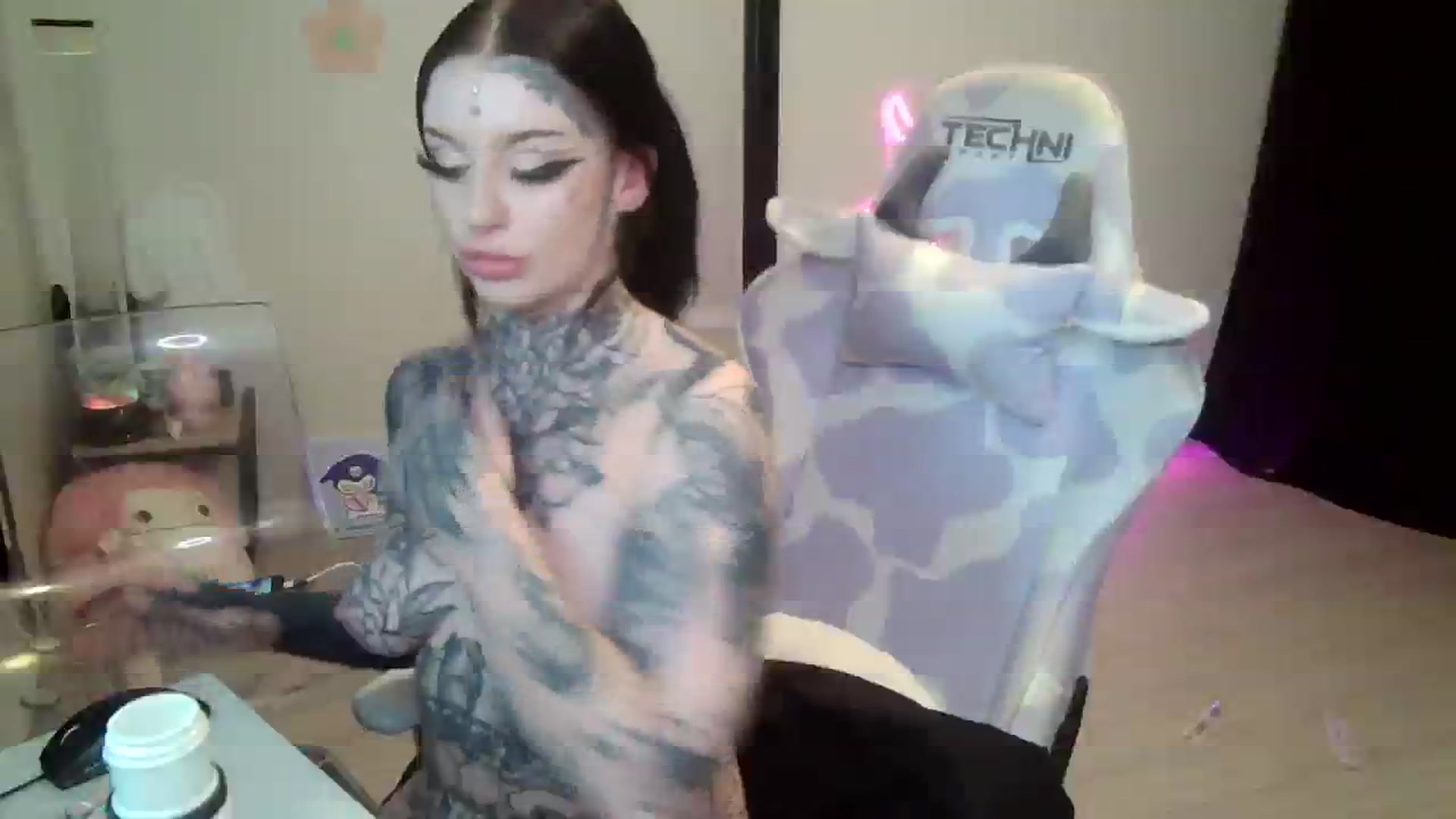 Gallery image thumbnail from Tattoobambi's myfreecams stream on, 07/24/2023, 02:11 image 5 of 20