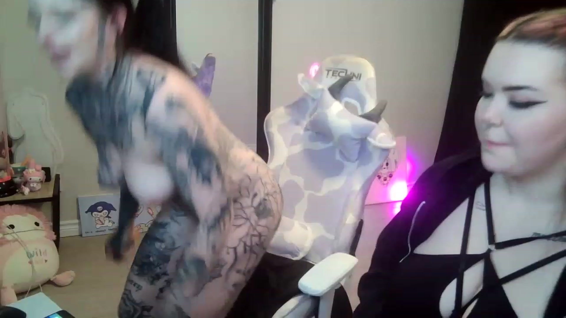 Gallery image thumbnail from Tattoobambi's myfreecams stream on, 07/24/2023, 05:06 image 15 of 20