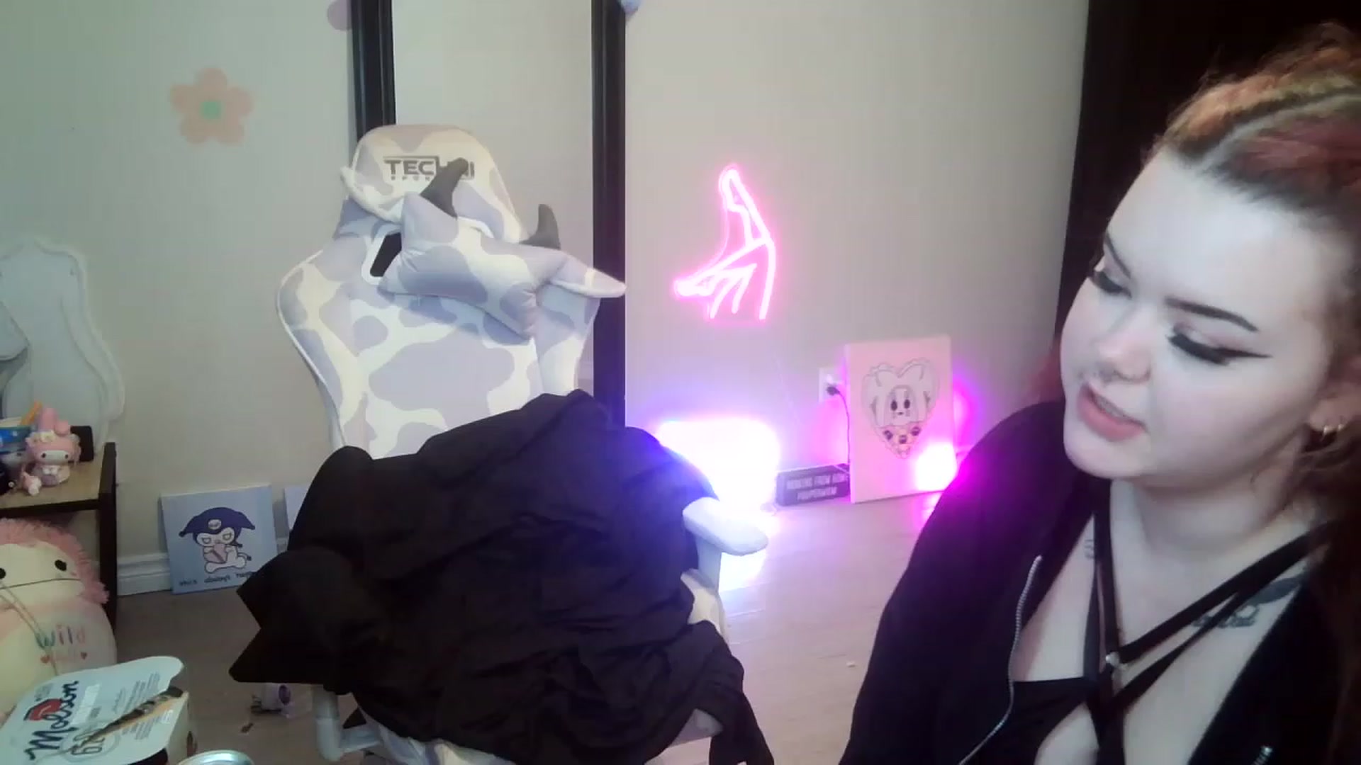 Gallery image thumbnail from Tattoobambi's myfreecams stream on, 07/24/2023, 06:44 image 12 of 20