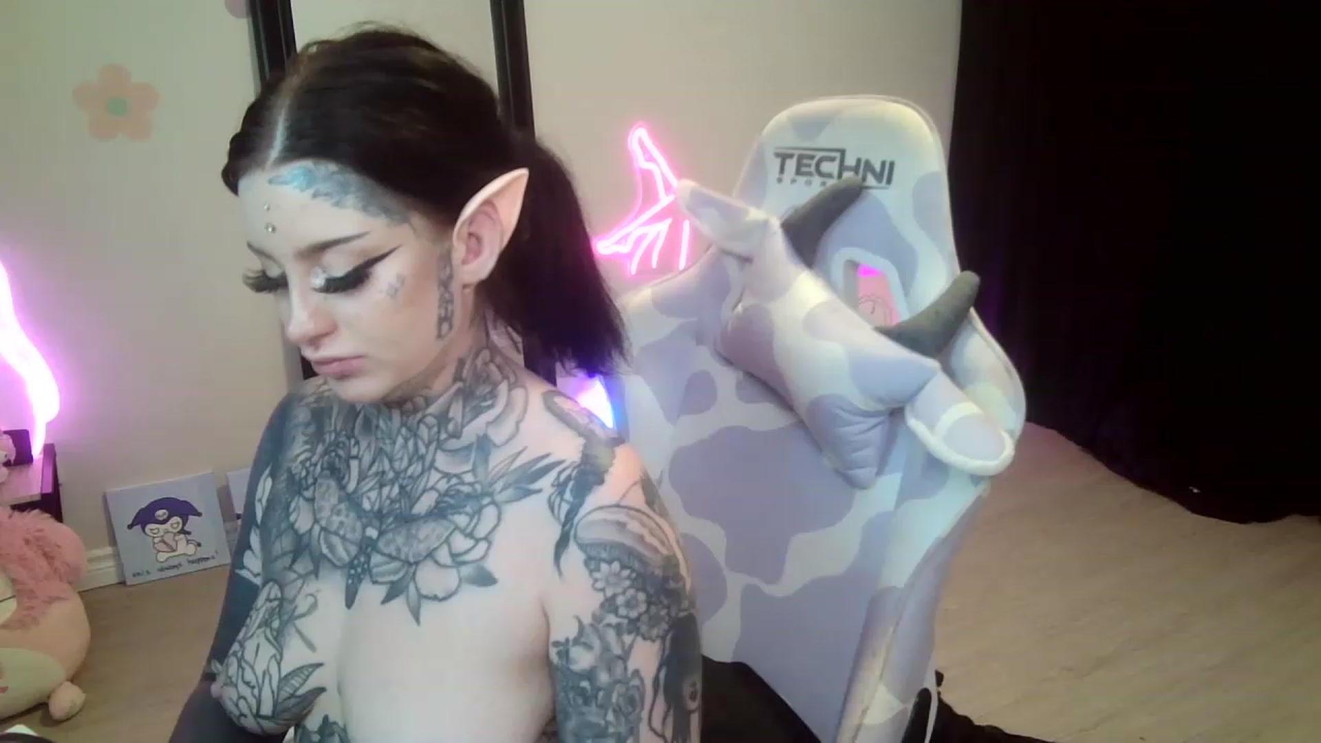 Gallery image thumbnail from Tattoobambi's myfreecams stream on, 07/25/2023, 05:52 image 20 of 20