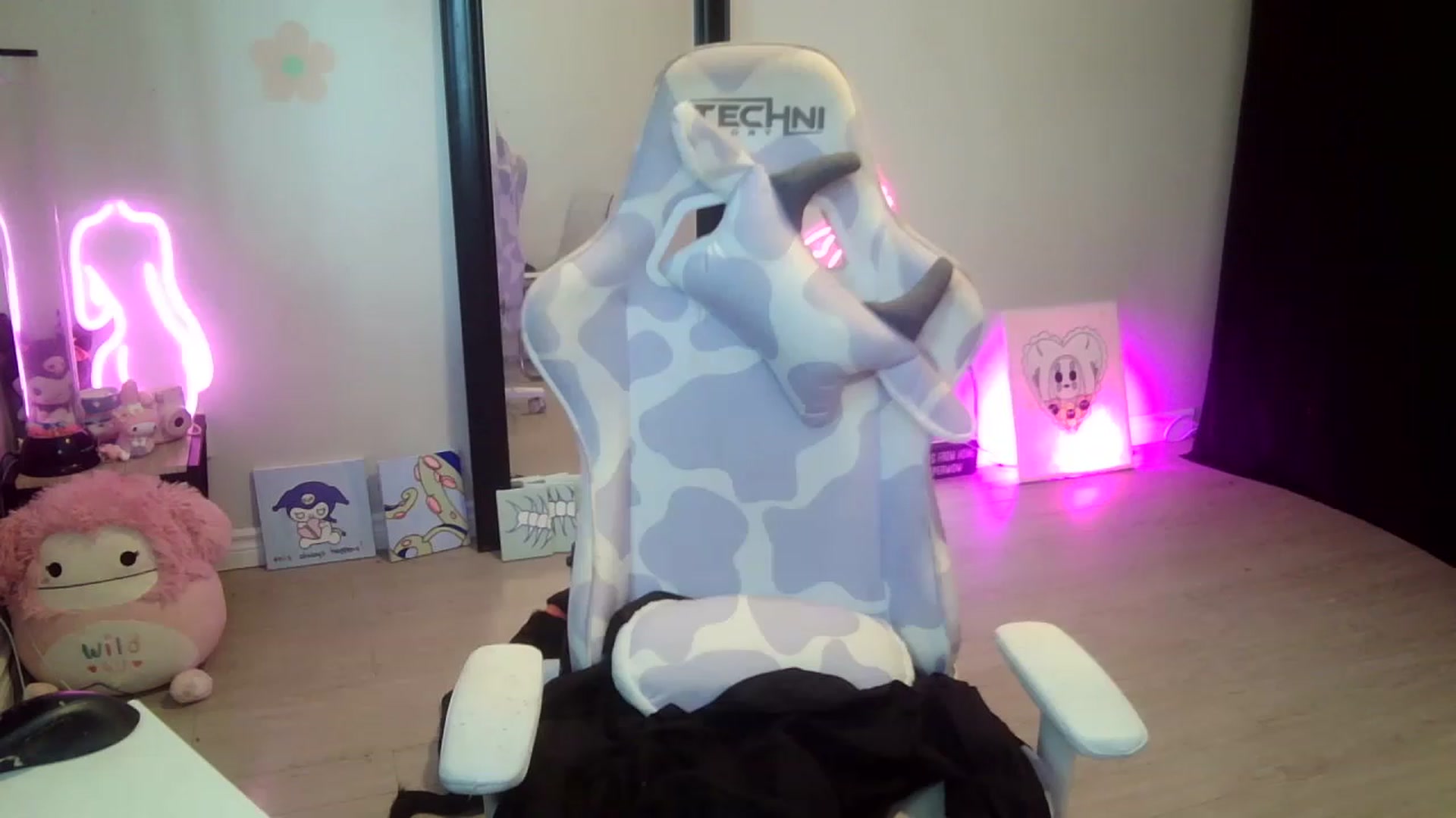 Gallery image thumbnail from Tattoobambi's myfreecams stream on, 07/27/2023, 20:38 image 20 of 20