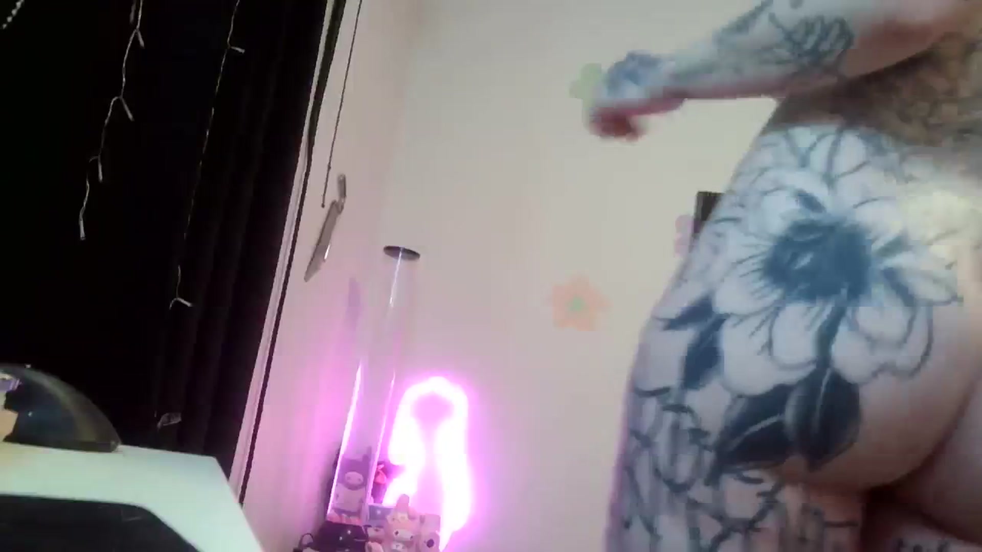 Gallery image thumbnail from Tattoobambi's myfreecams stream on, 07/29/2023, 05:08 image 12 of 20