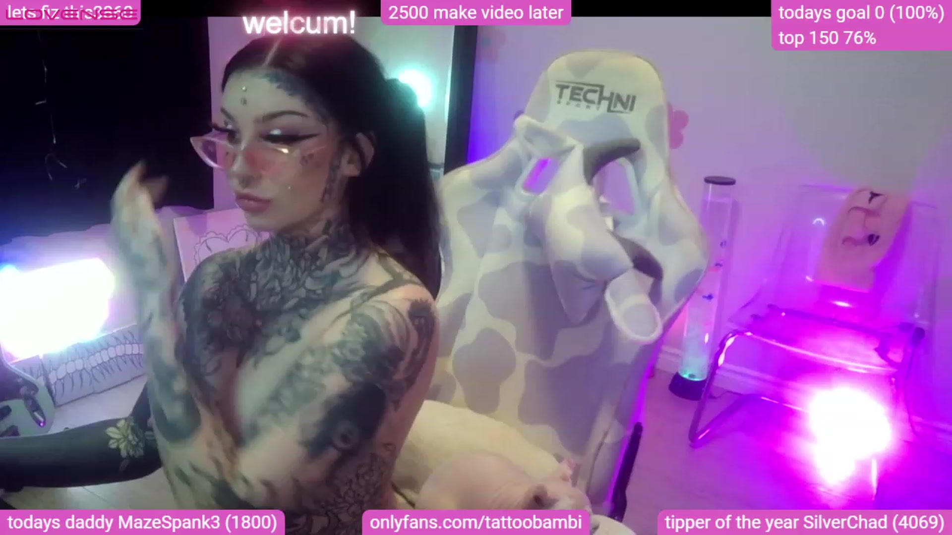 Gallery image thumbnail from Tattoobambi's myfreecams stream on, 08/08/2023, 06:25 image 10 of 20