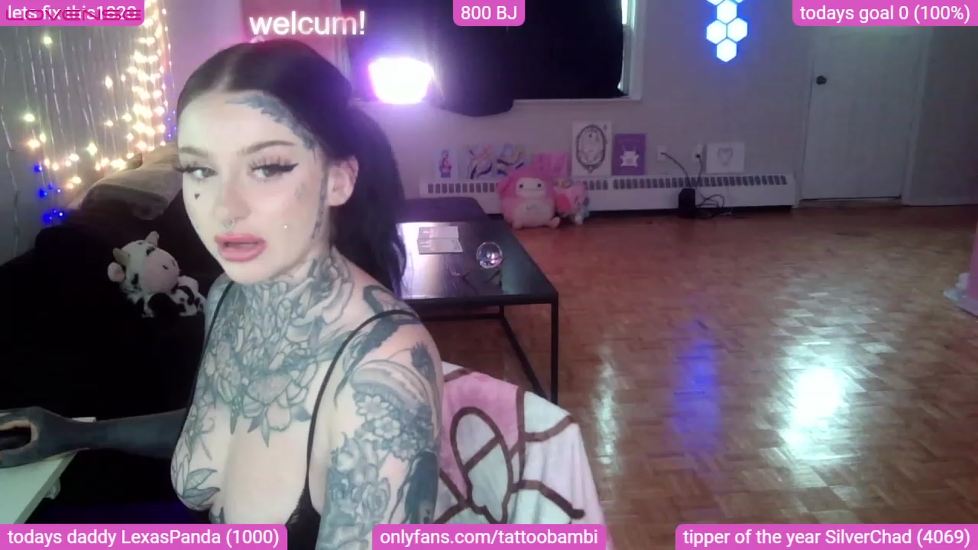 Gallery image thumbnail from Tattoobambi's myfreecams stream on, 08/22/2023, 24:01 image 4 of 20