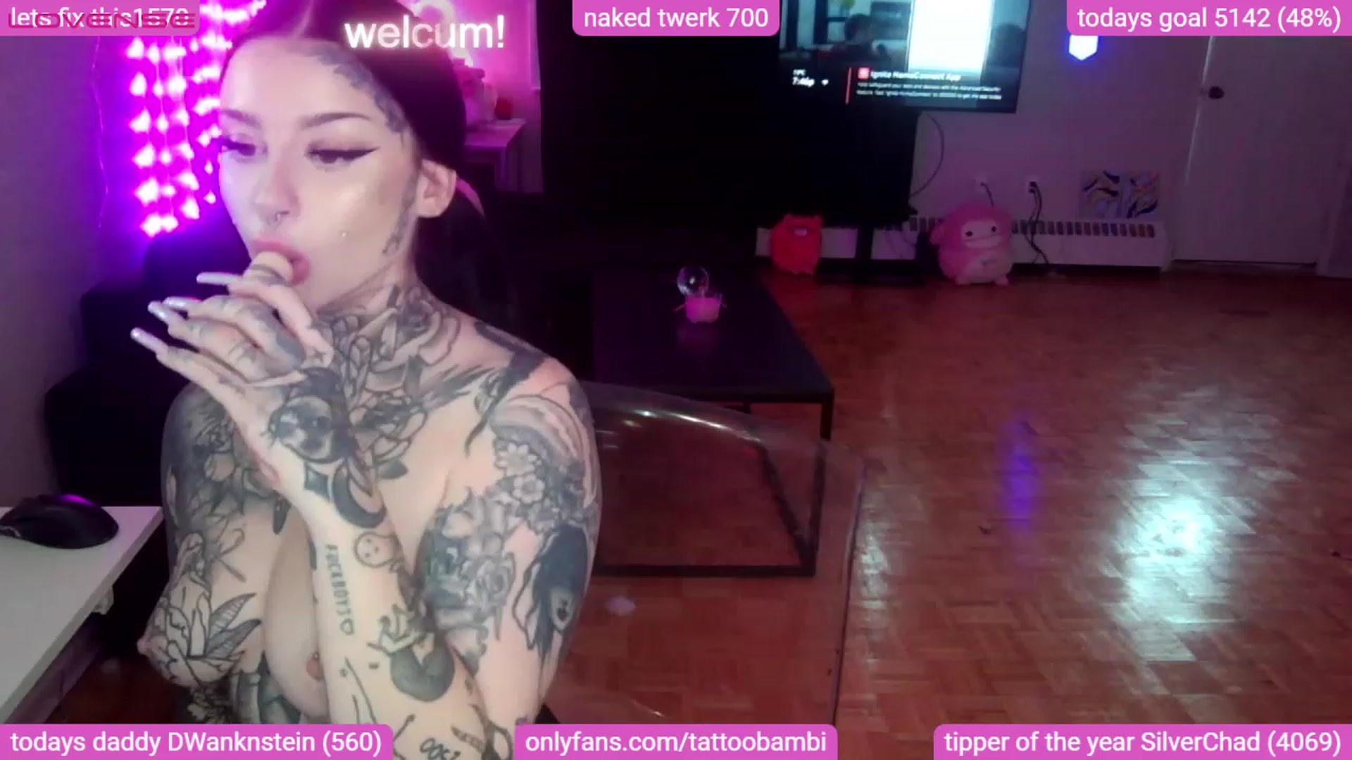 Gallery image thumbnail from Tattoobambi's myfreecams stream on, 08/28/2023, 24:11 image 6 of 20