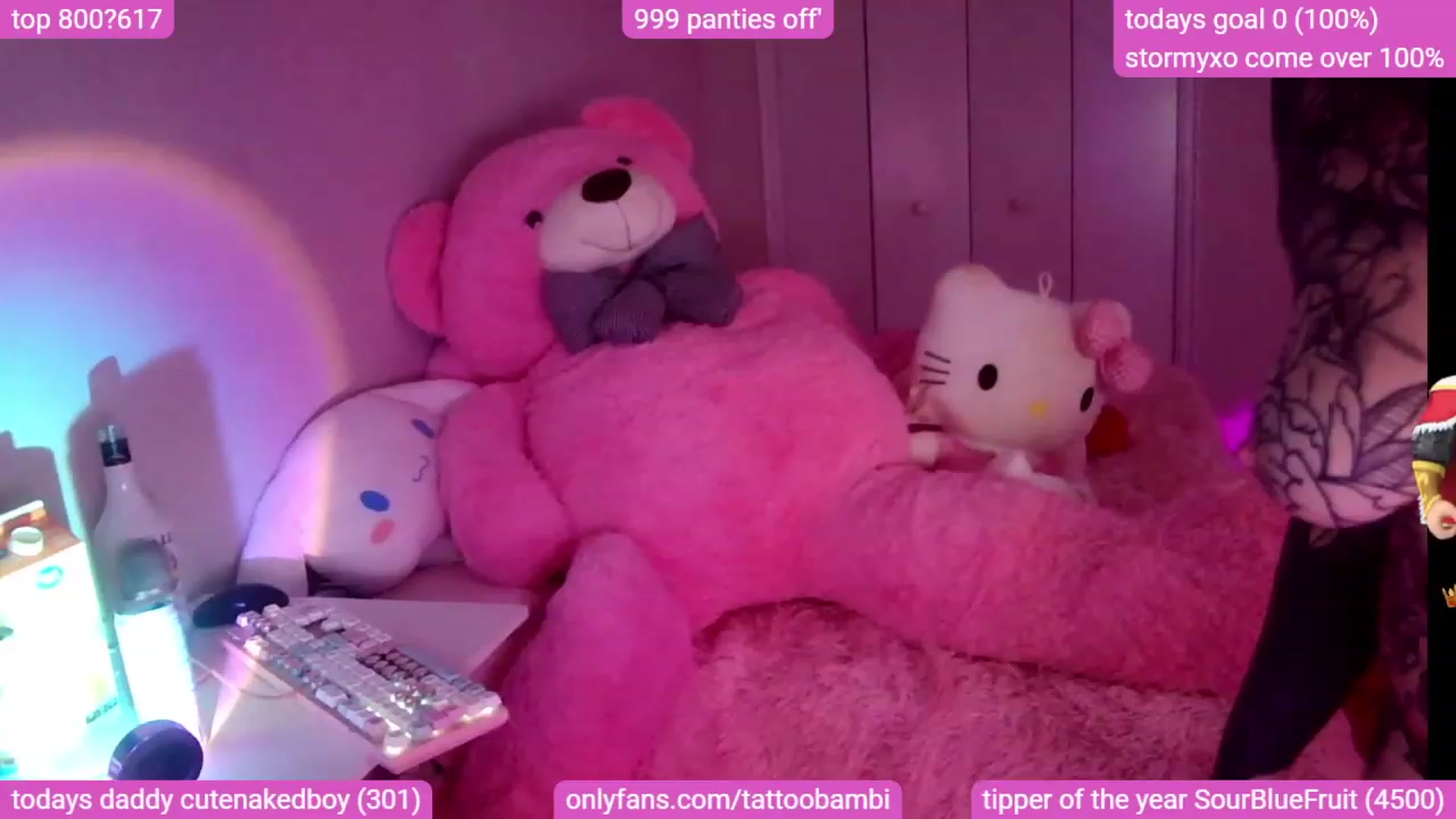 Gallery image thumbnail from Tattoobambi's myfreecams stream on, 10/10/2023, 24:20 image 12 of 20
