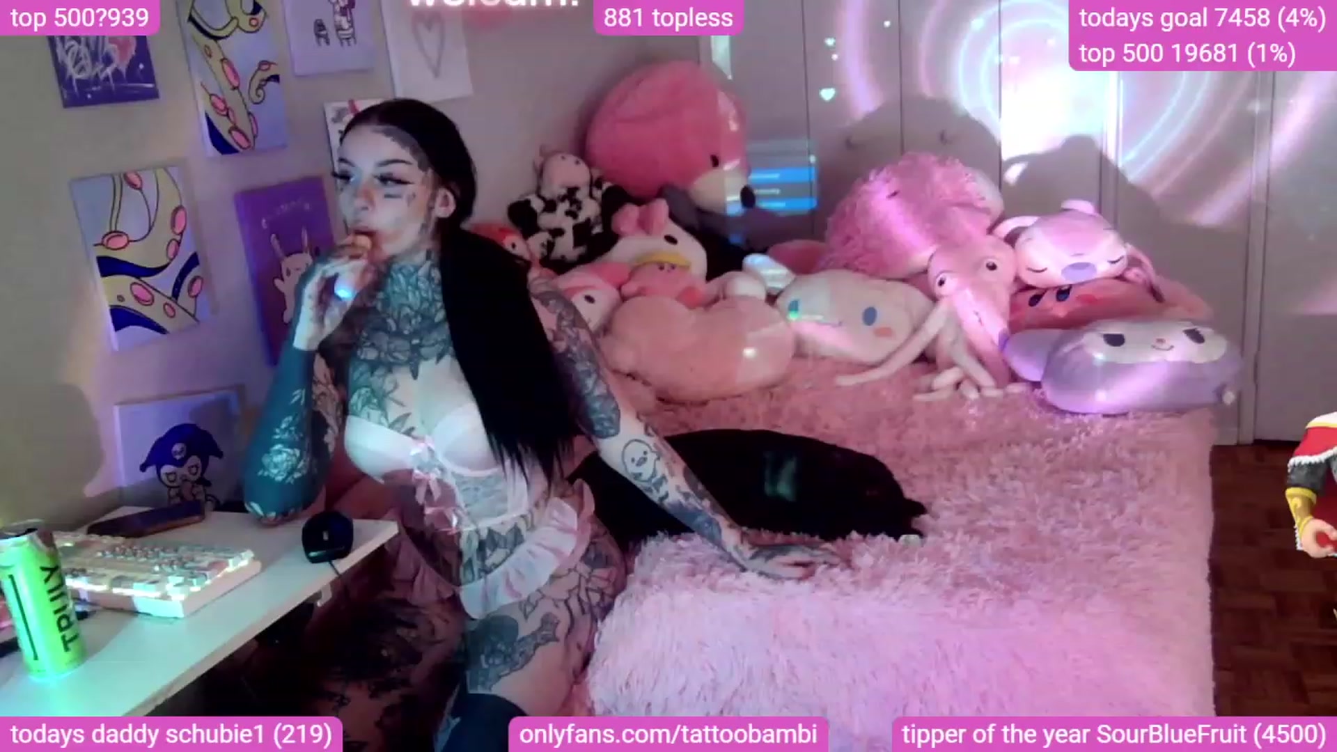 Gallery image thumbnail from Tattoobambi's myfreecams stream on, 11/13/2023, 24:31 image 15 of 20