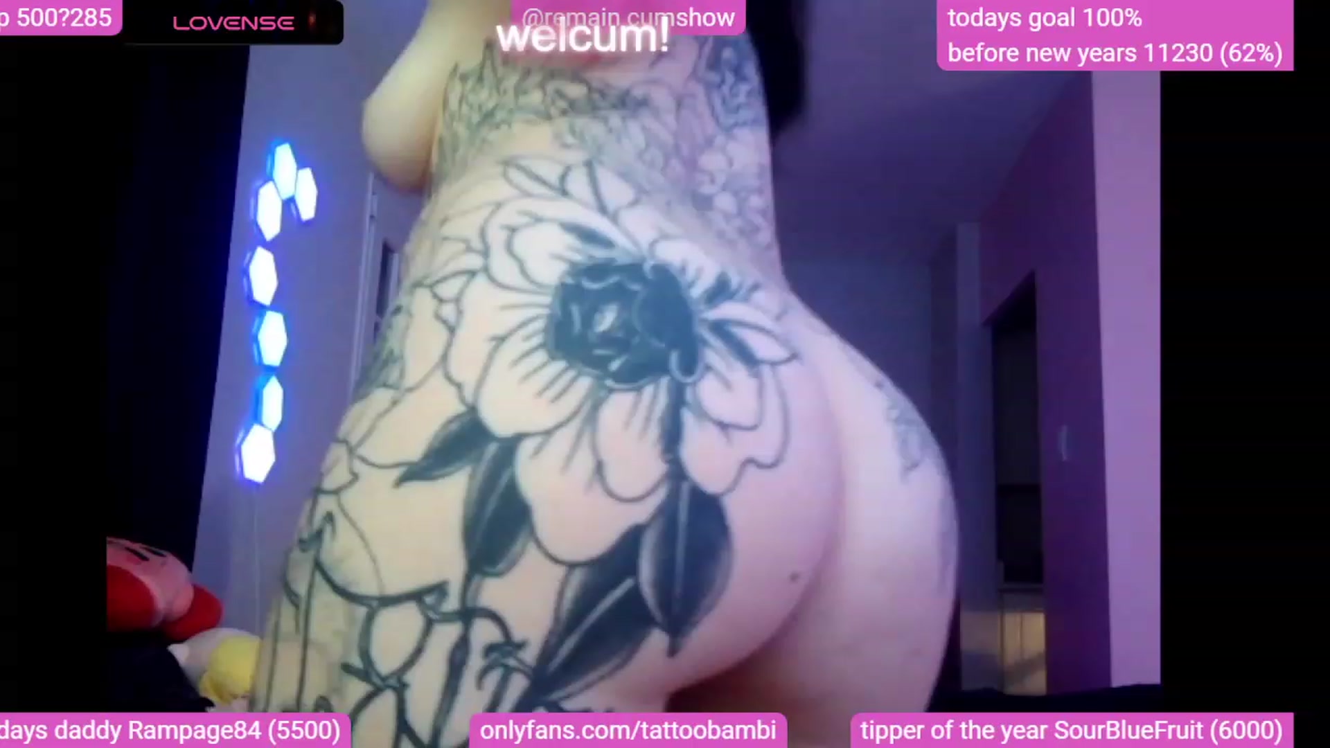Gallery image thumbnail from Tattoobambi's myfreecams stream on, 12/16/2023, 02:19 image 3 of 20