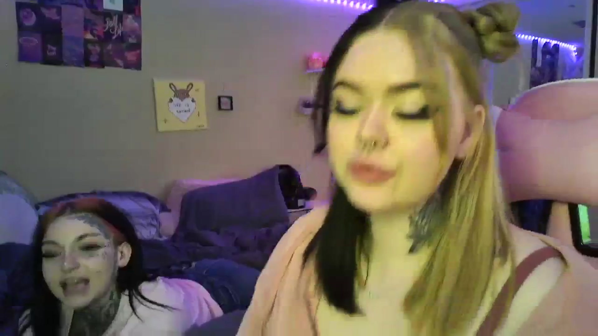 Gallery image thumbnail from Tattoobambi's myfreecams stream on, 12/22/2023, 08:50 image 2 of 20
