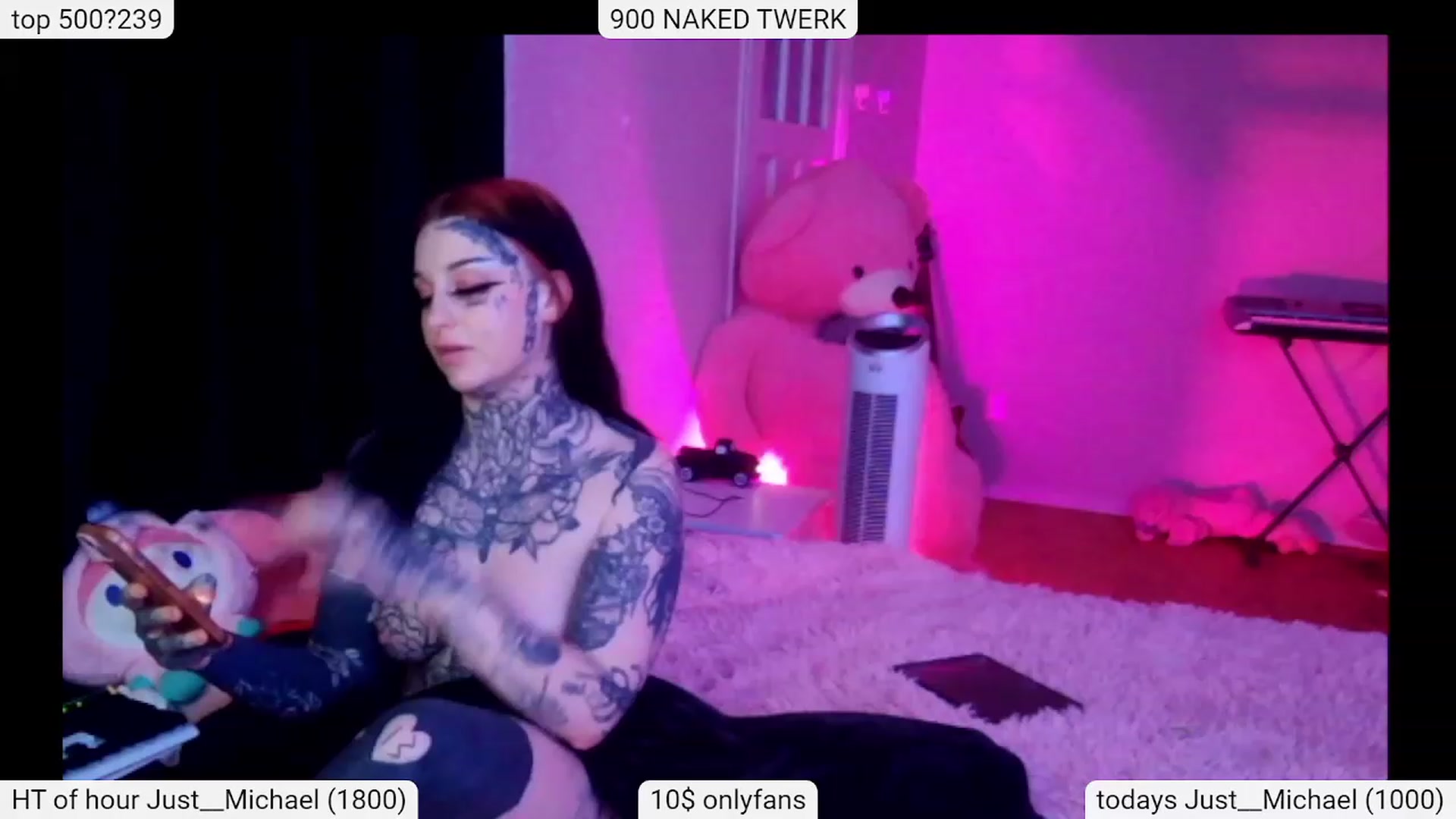 Gallery image thumbnail from Tattoobambi's myfreecams stream on, 12/24/2023, 04:55 image 4 of 20