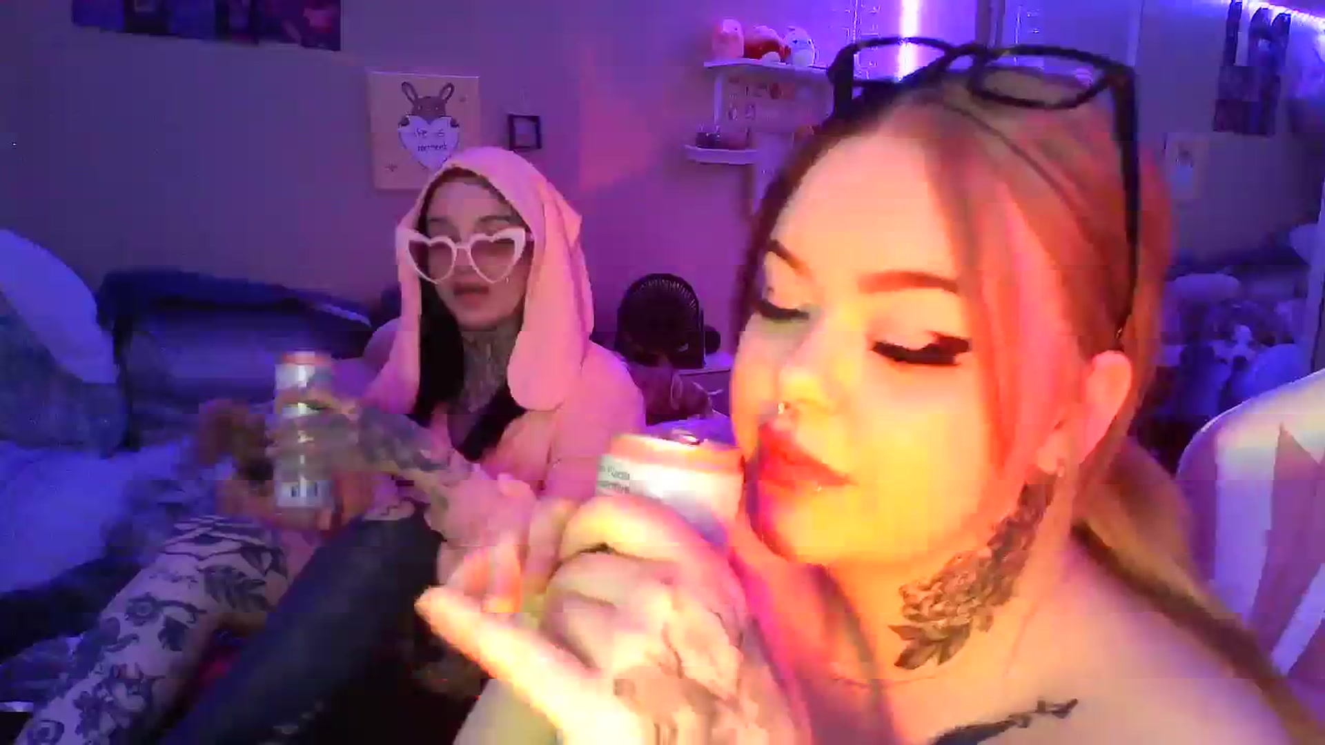 Gallery image thumbnail from Tattoobambi's myfreecams stream on, 12/24/2023, 06:52 image 5 of 20