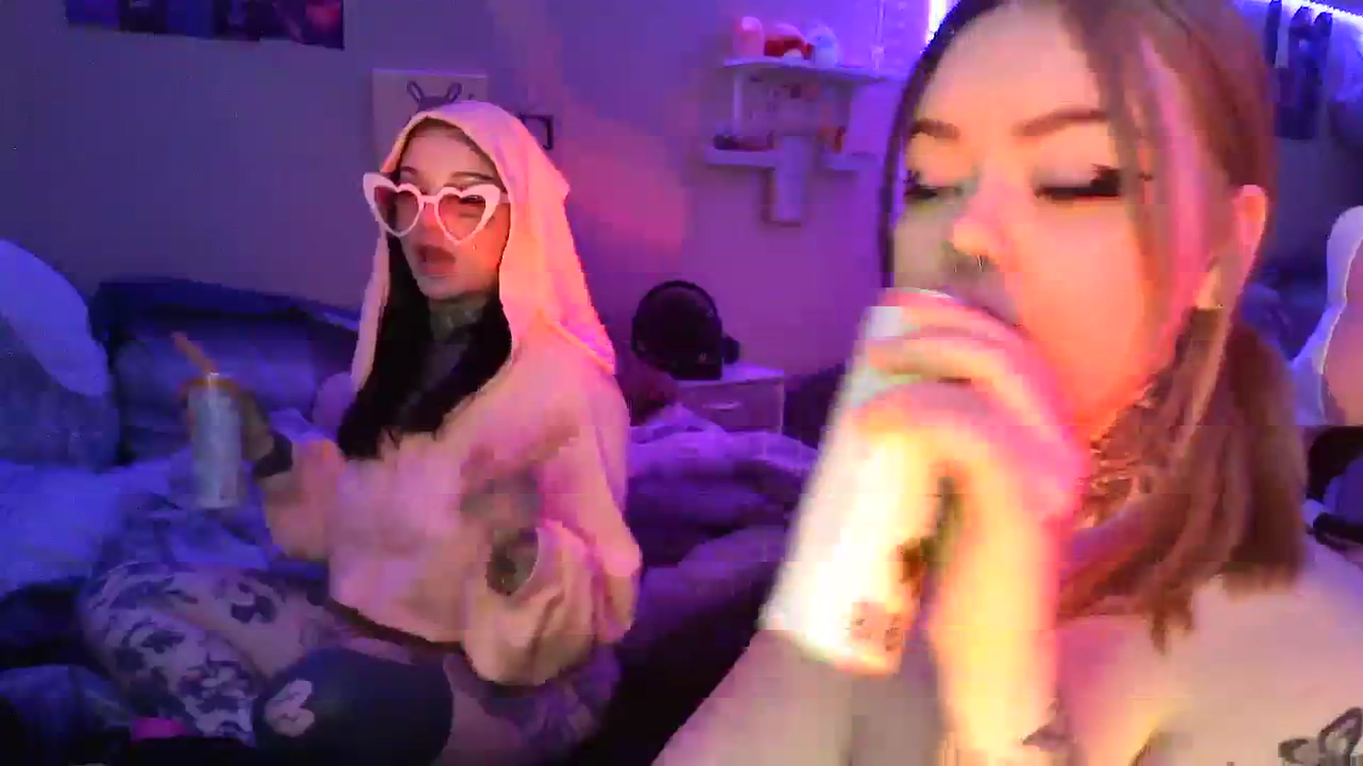 Gallery image thumbnail from Tattoobambi's myfreecams stream on, 12/24/2023, 06:52 image 8 of 20