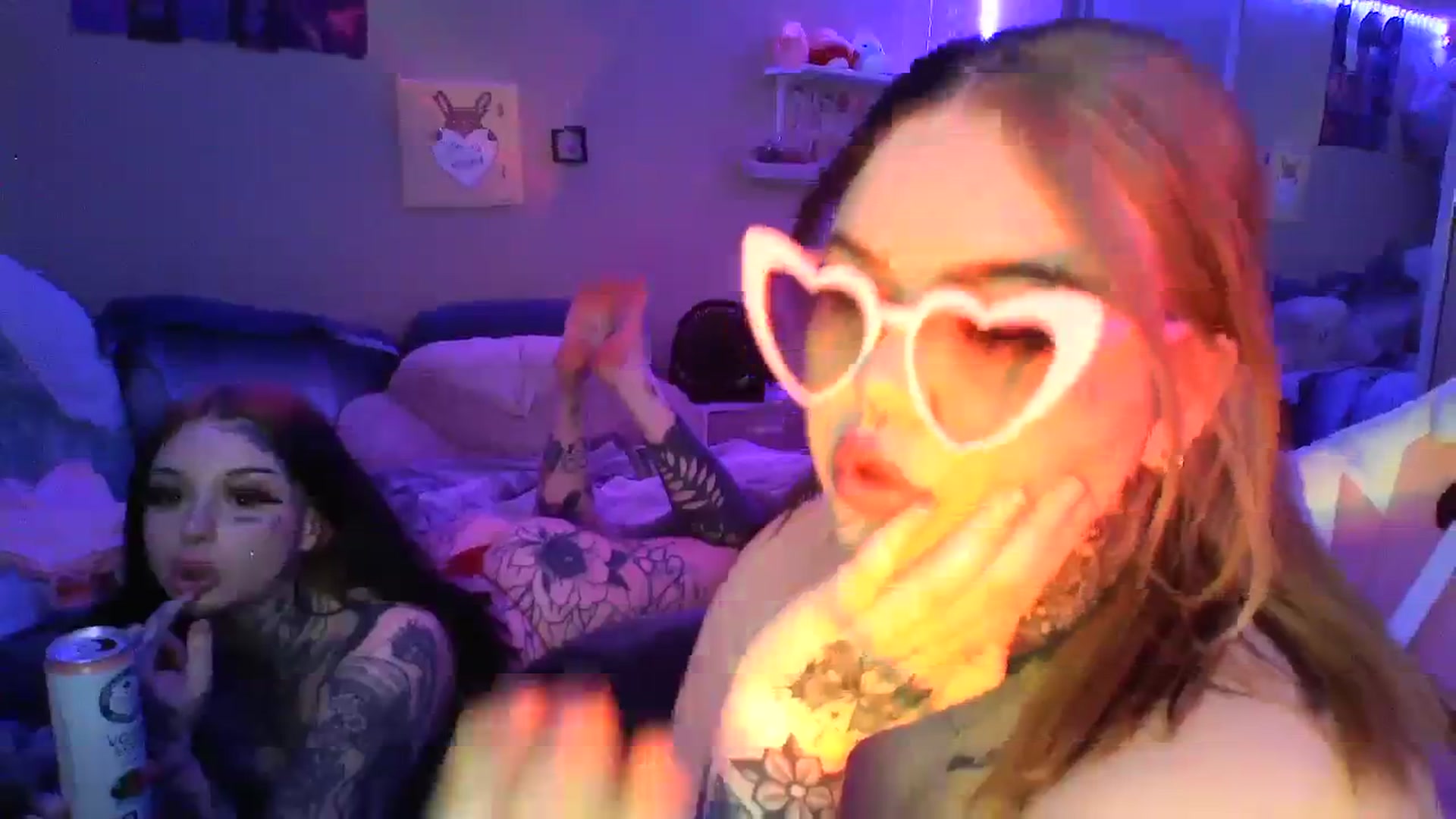 Gallery image thumbnail from Tattoobambi's myfreecams stream on, 12/24/2023, 06:52 image 19 of 20