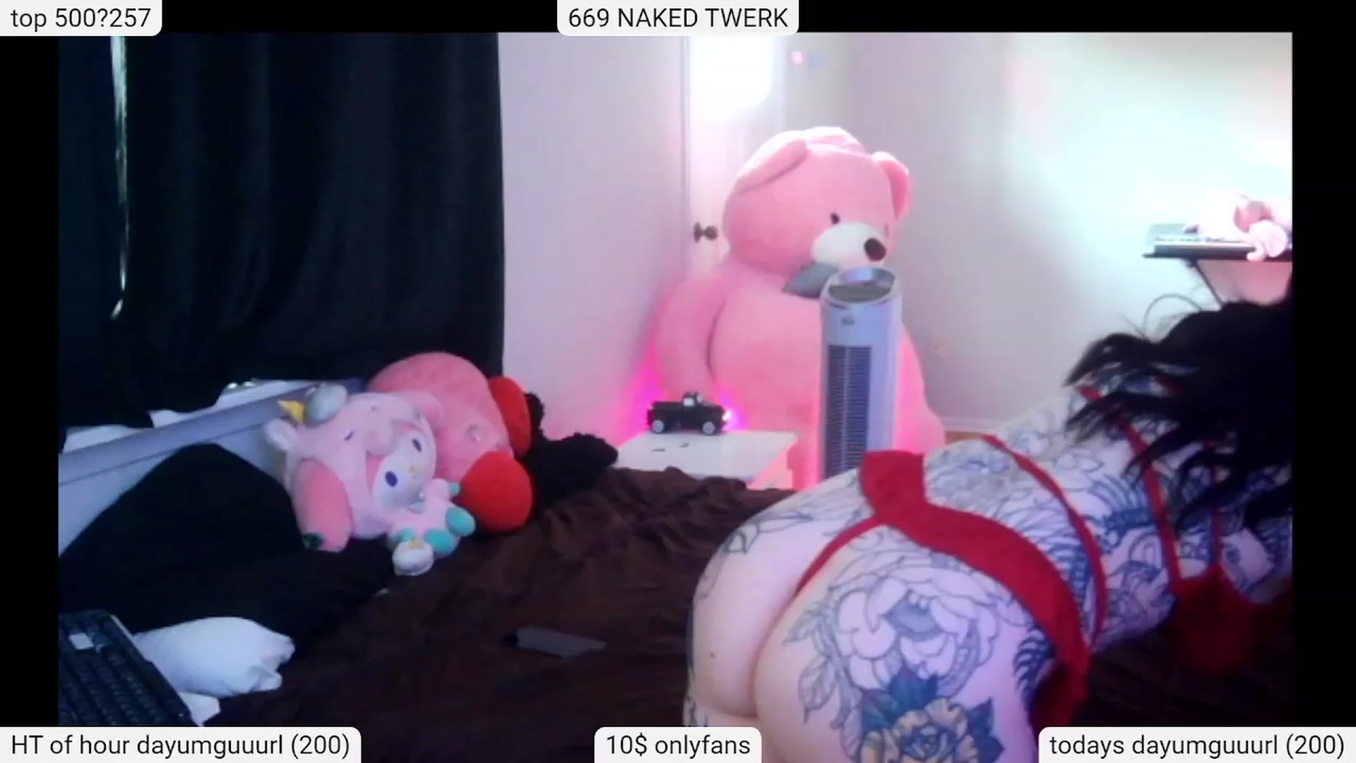 Gallery image thumbnail from Tattoobambi's myfreecams stream on, 12/25/2023, 19:51 image 18 of 20