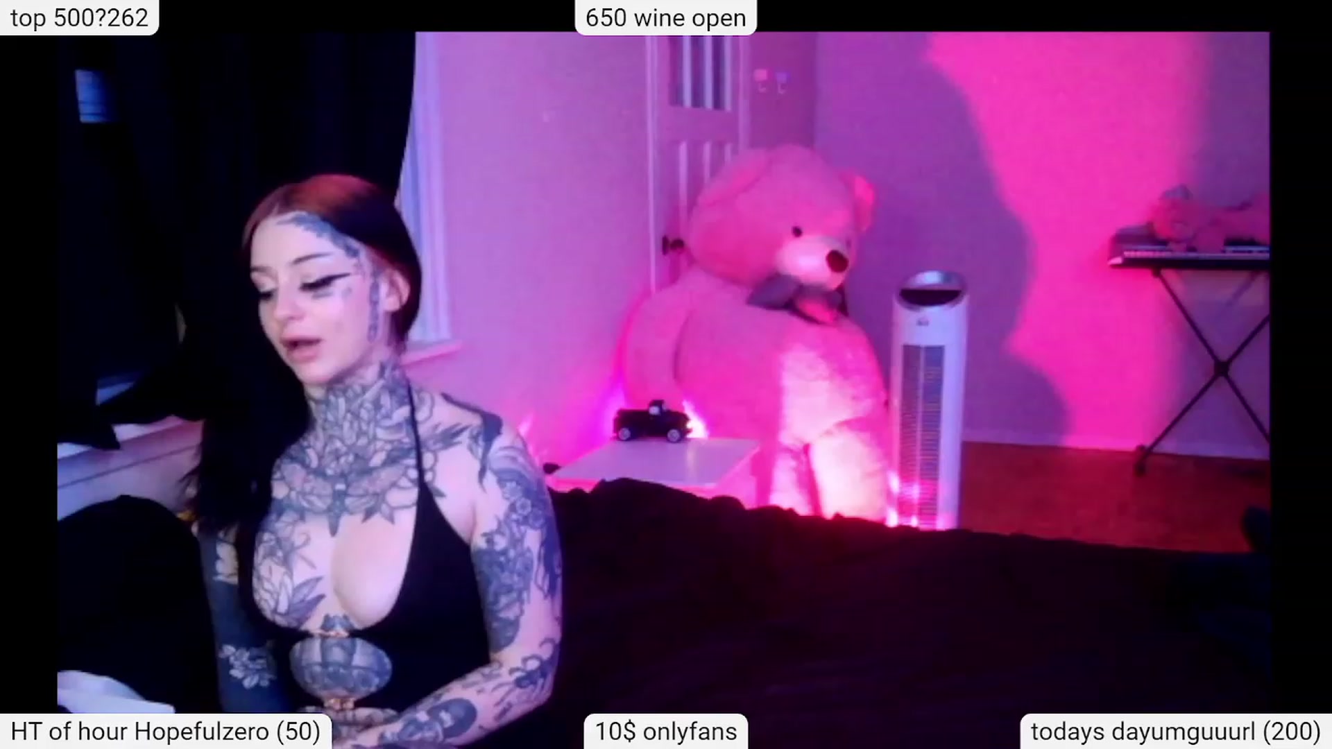 Gallery image thumbnail from Tattoobambi's myfreecams stream on, 12/26/2023, 01:58 image 17 of 20