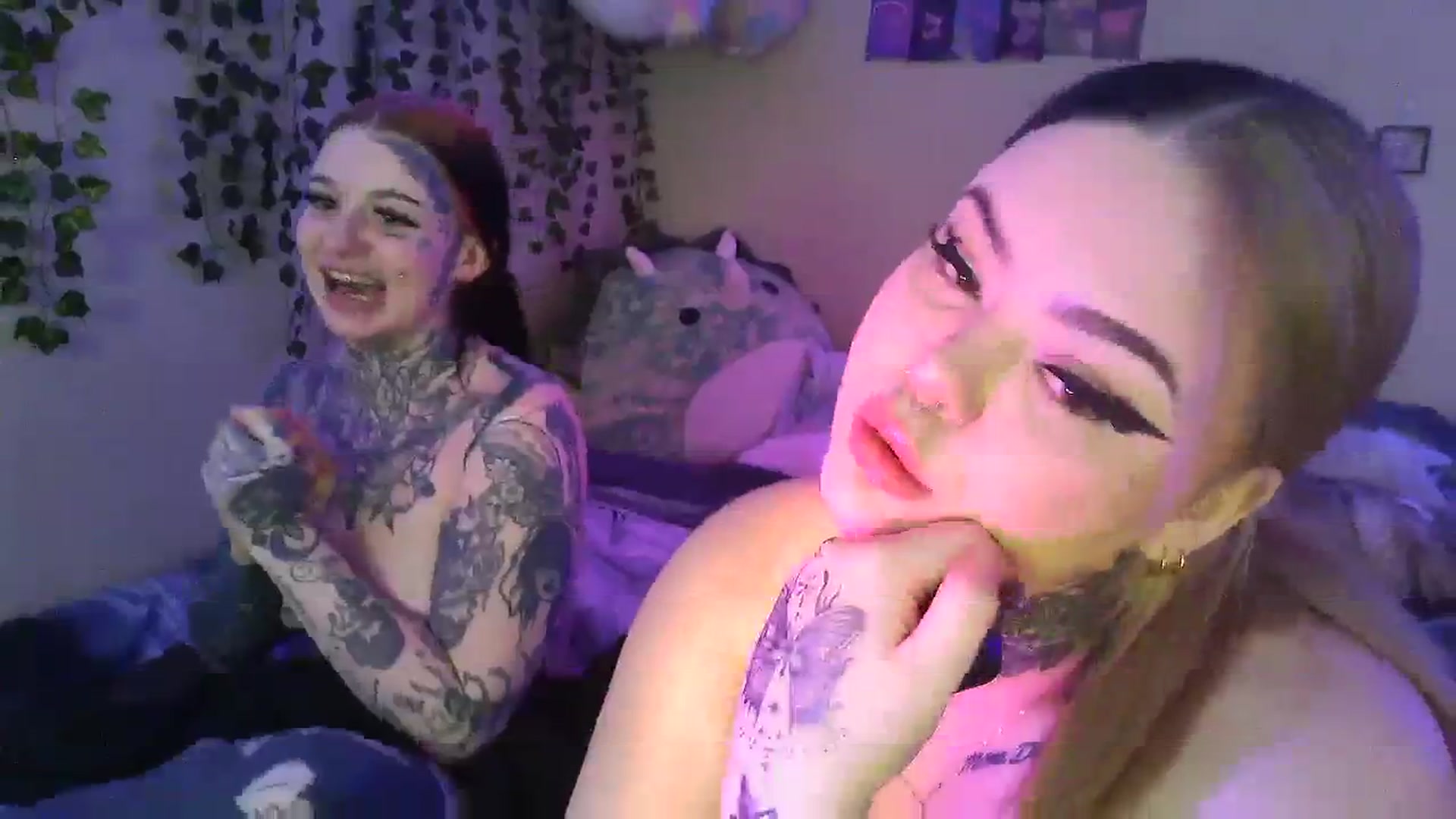 Gallery image thumbnail from Tattoobambi's myfreecams stream on, 12/28/2023, 03:52 image 6 of 20