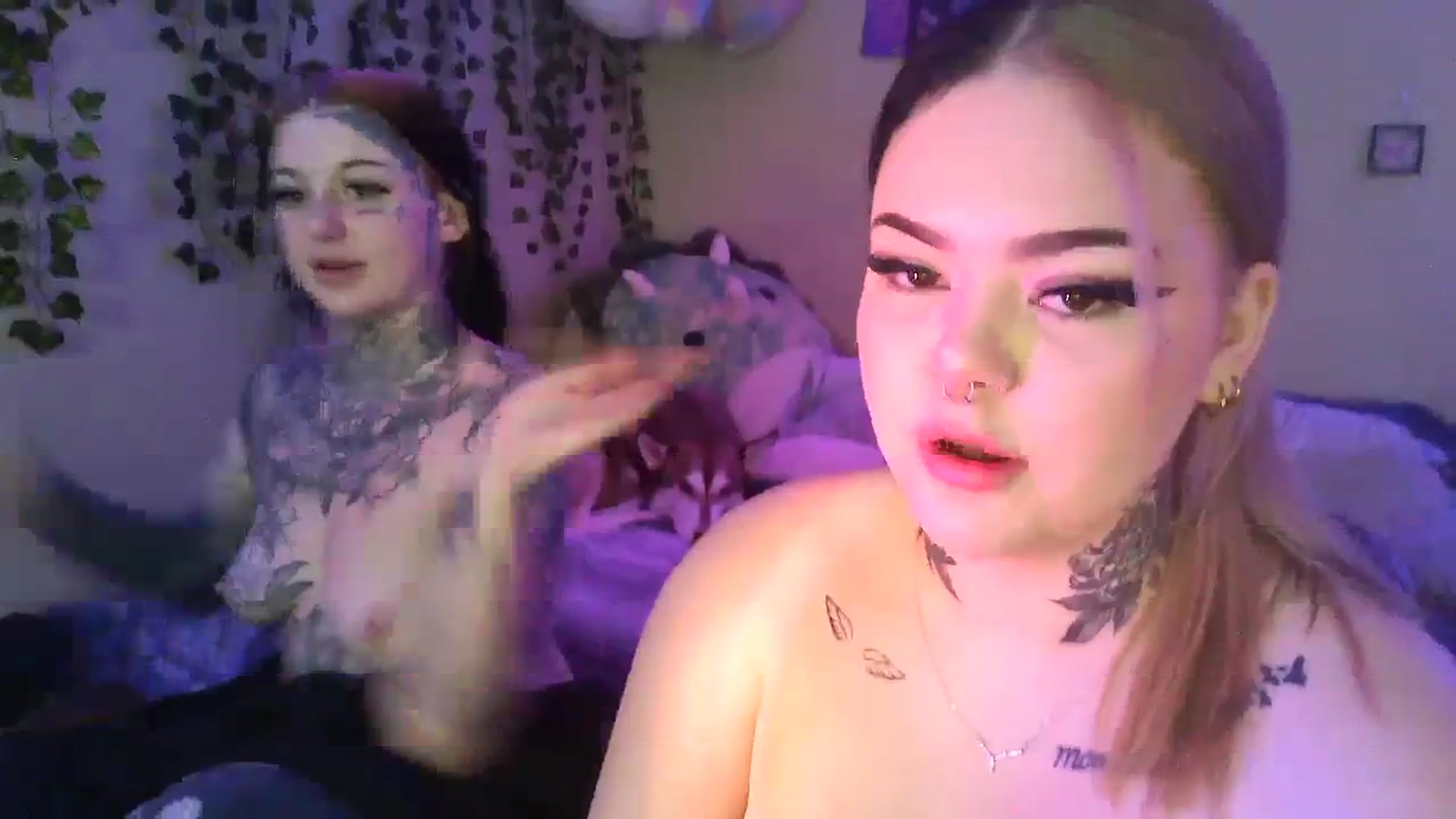 Gallery image thumbnail from Tattoobambi's myfreecams stream on, 12/28/2023, 03:52 image 8 of 20