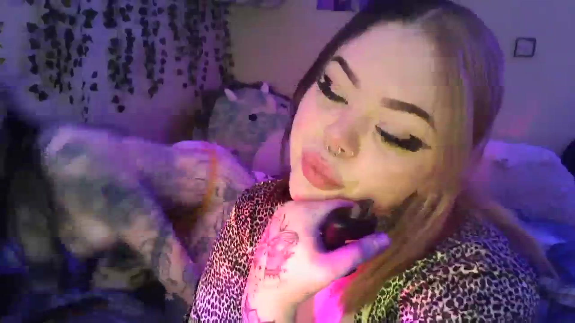 Gallery image thumbnail from Tattoobambi's myfreecams stream on, 12/28/2023, 04:16 image 8 of 20