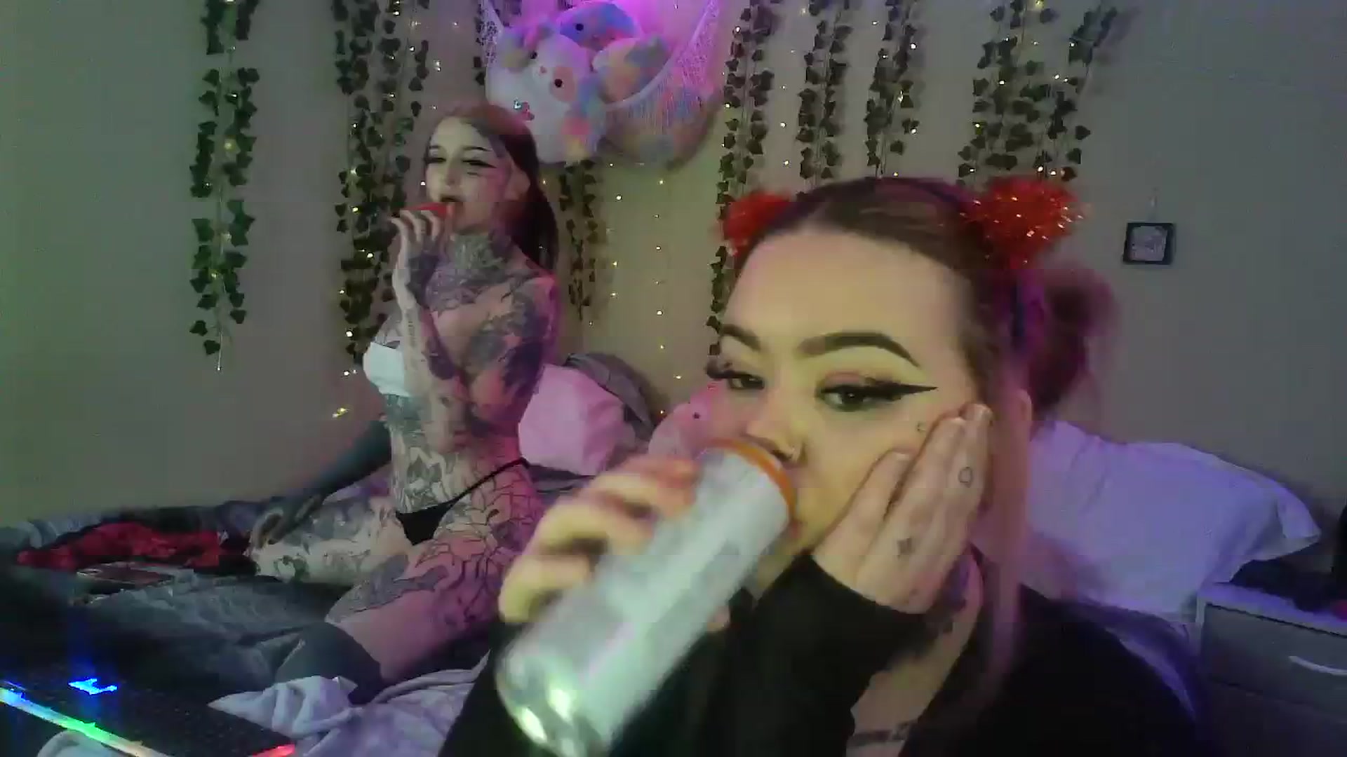 Gallery image thumbnail from Tattoobambi's myfreecams stream on, 02/14/2024, 05:28 image 1 of 20