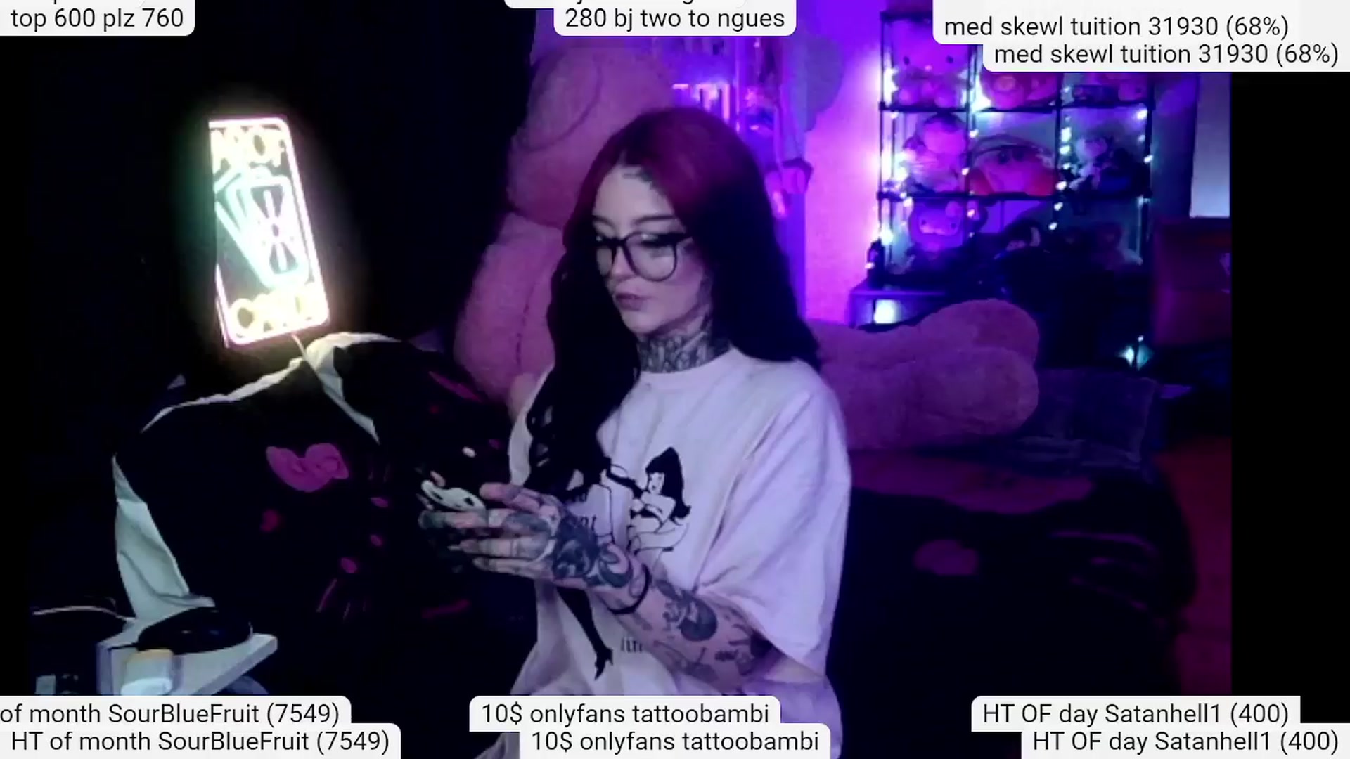 Gallery image thumbnail from Tattoobambi's myfreecams stream on, 03/31/2024, 01:14 image 7 of 20