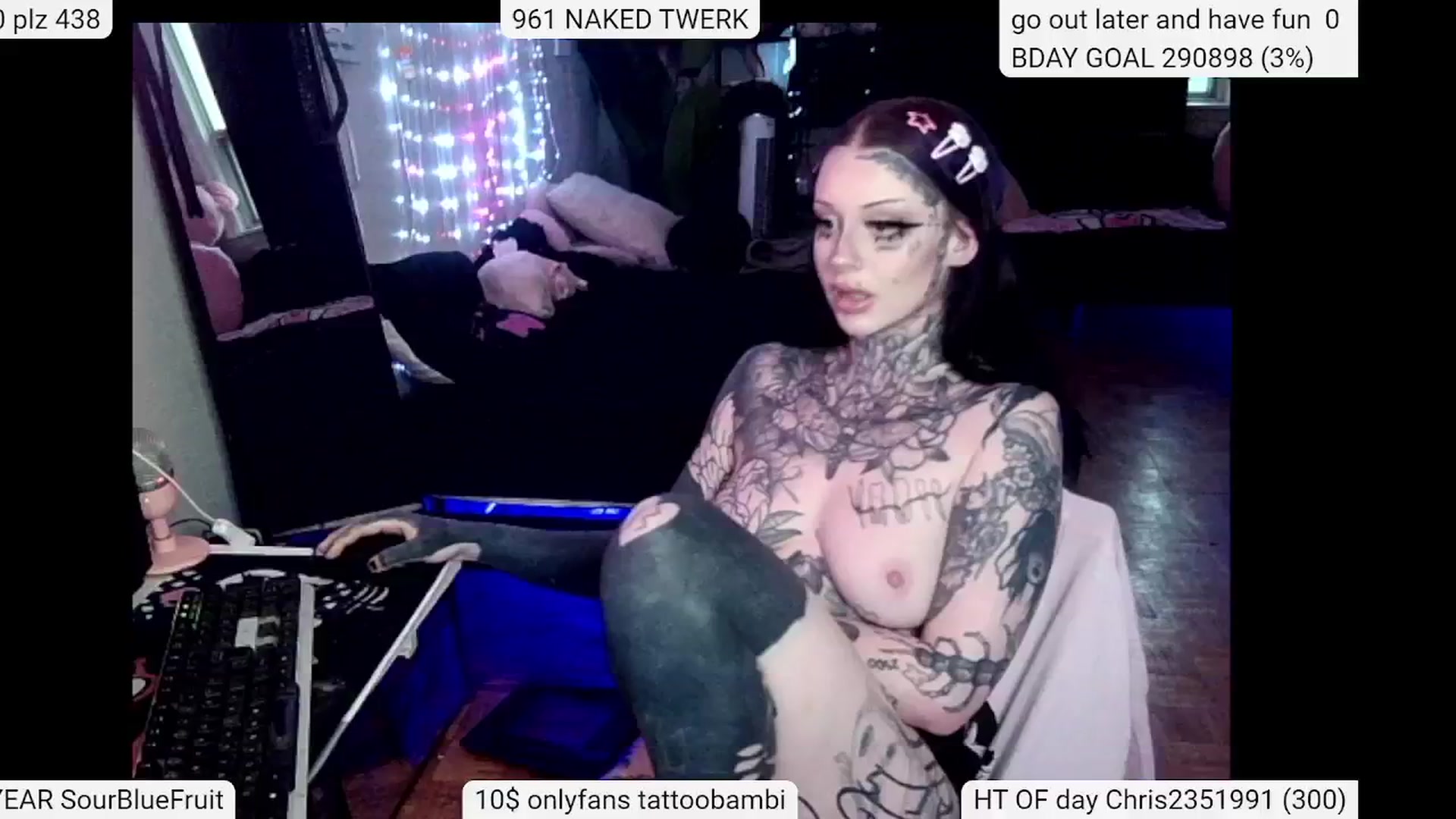 Gallery image thumbnail from Tattoobambi's myfreecams stream on, 05/26/2024, 24:44 image 14 of 20