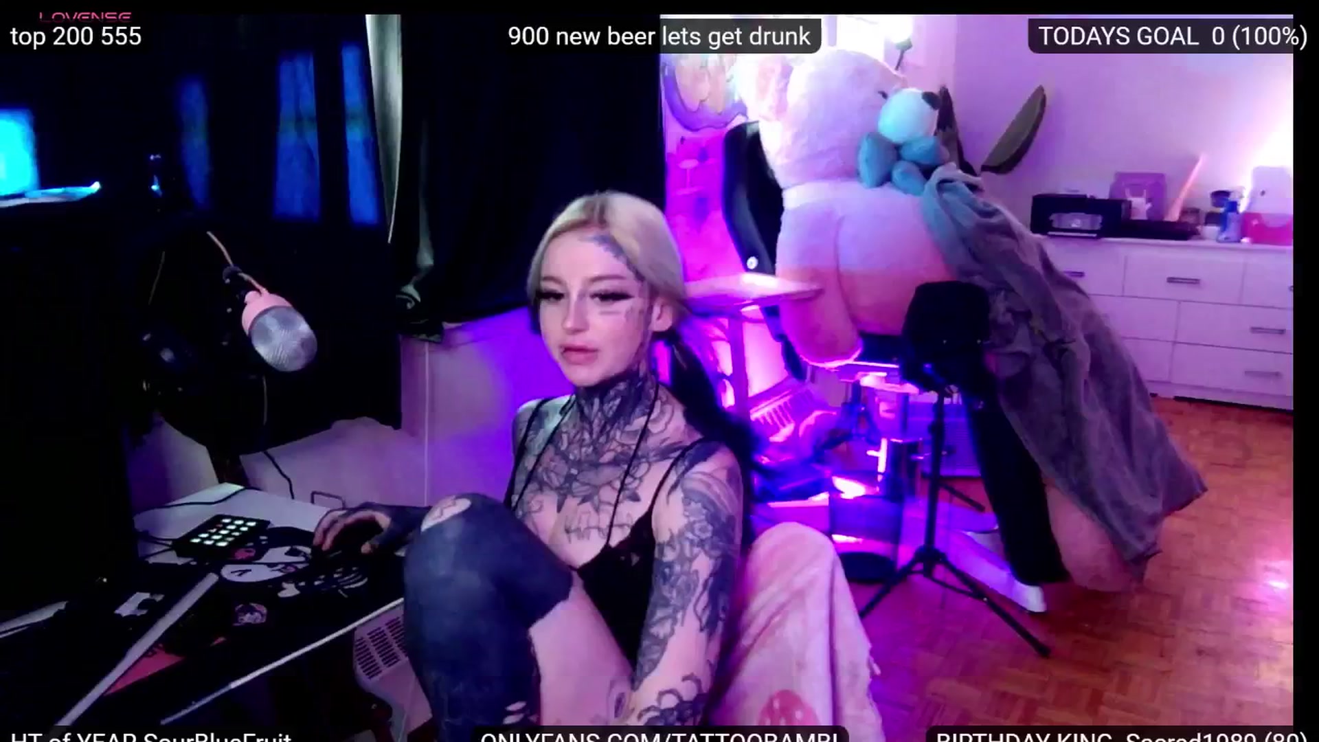 Gallery image thumbnail from Tattoobambi's myfreecams stream on, 07/14/2024, 23:08 image 17 of 20